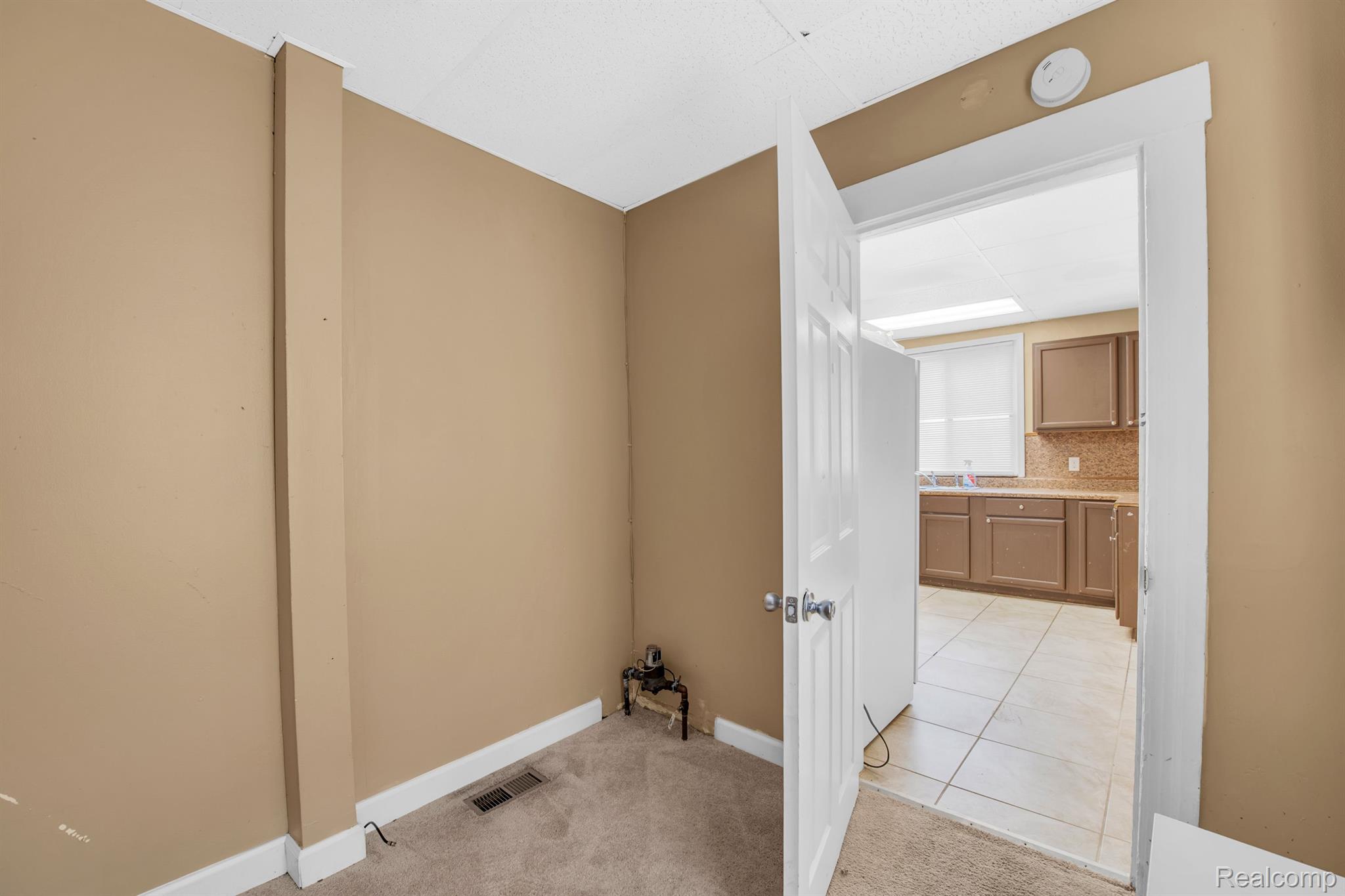 79 E PLEASANT Street