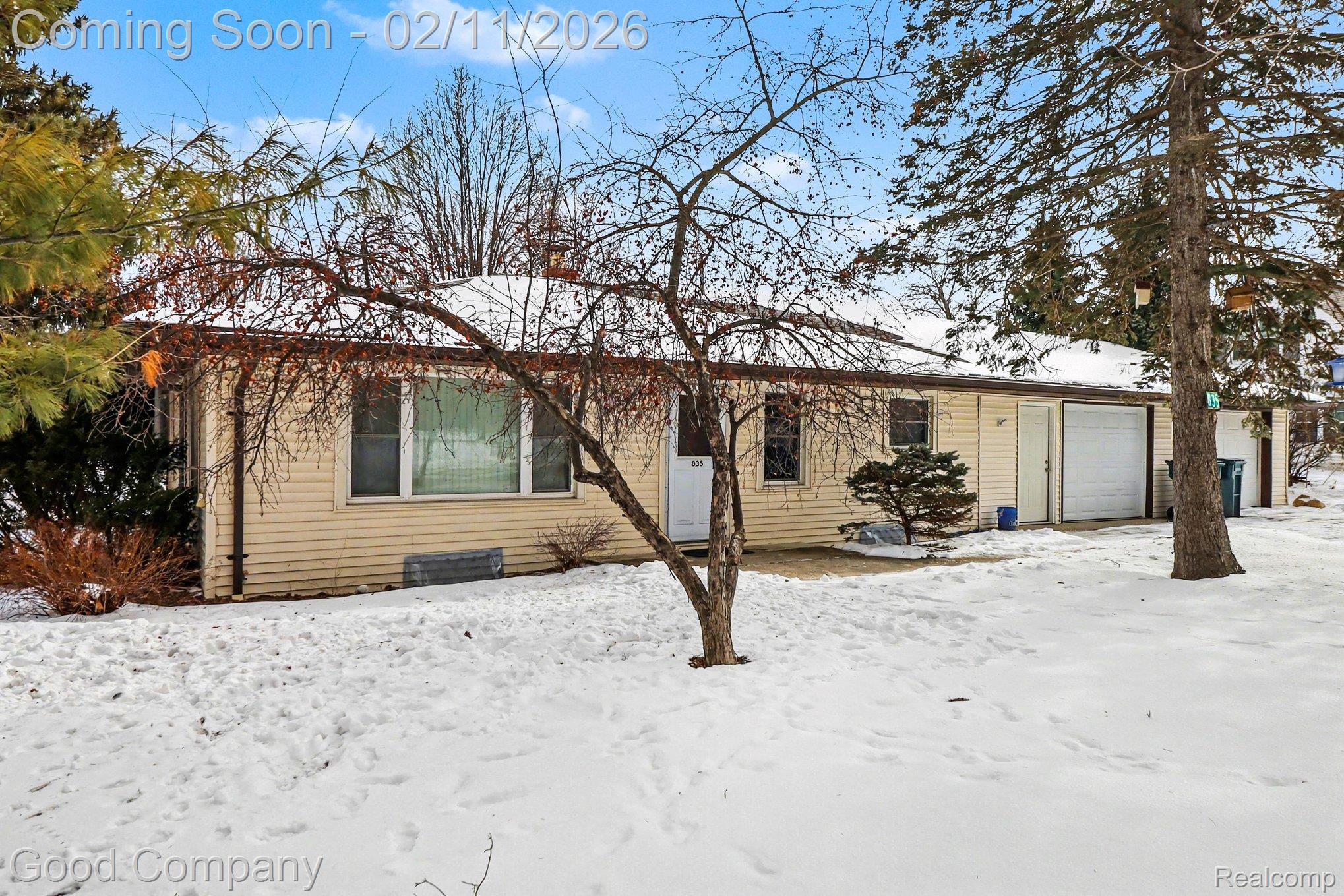 835 S Saginaw Street