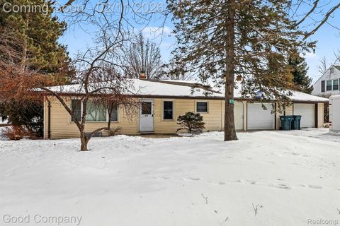 835 S Saginaw Street Lapeer City MI 48446