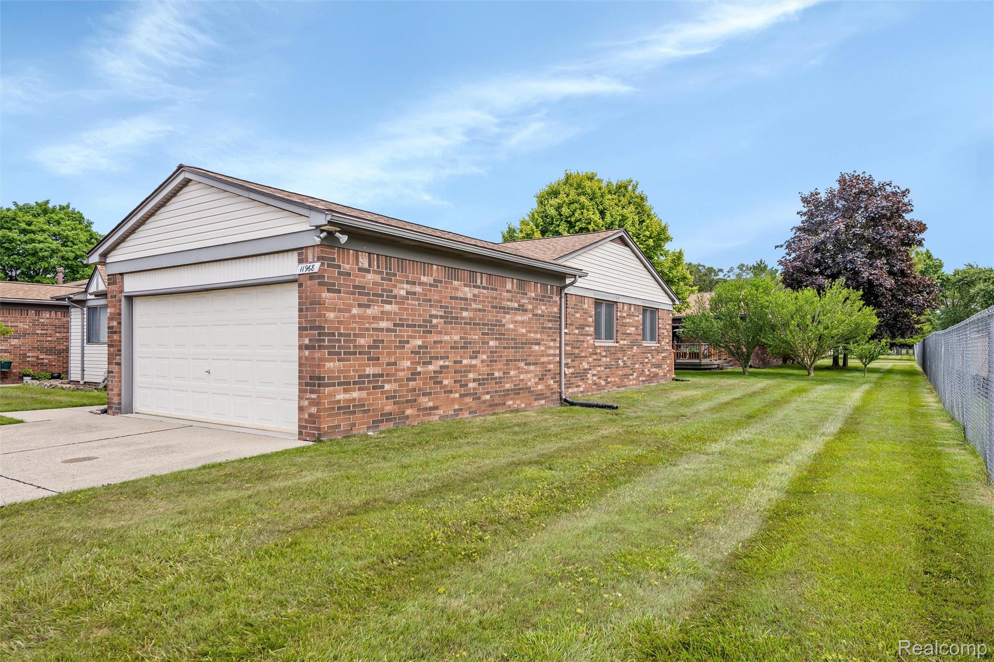 11968 15 Mile Road 24
