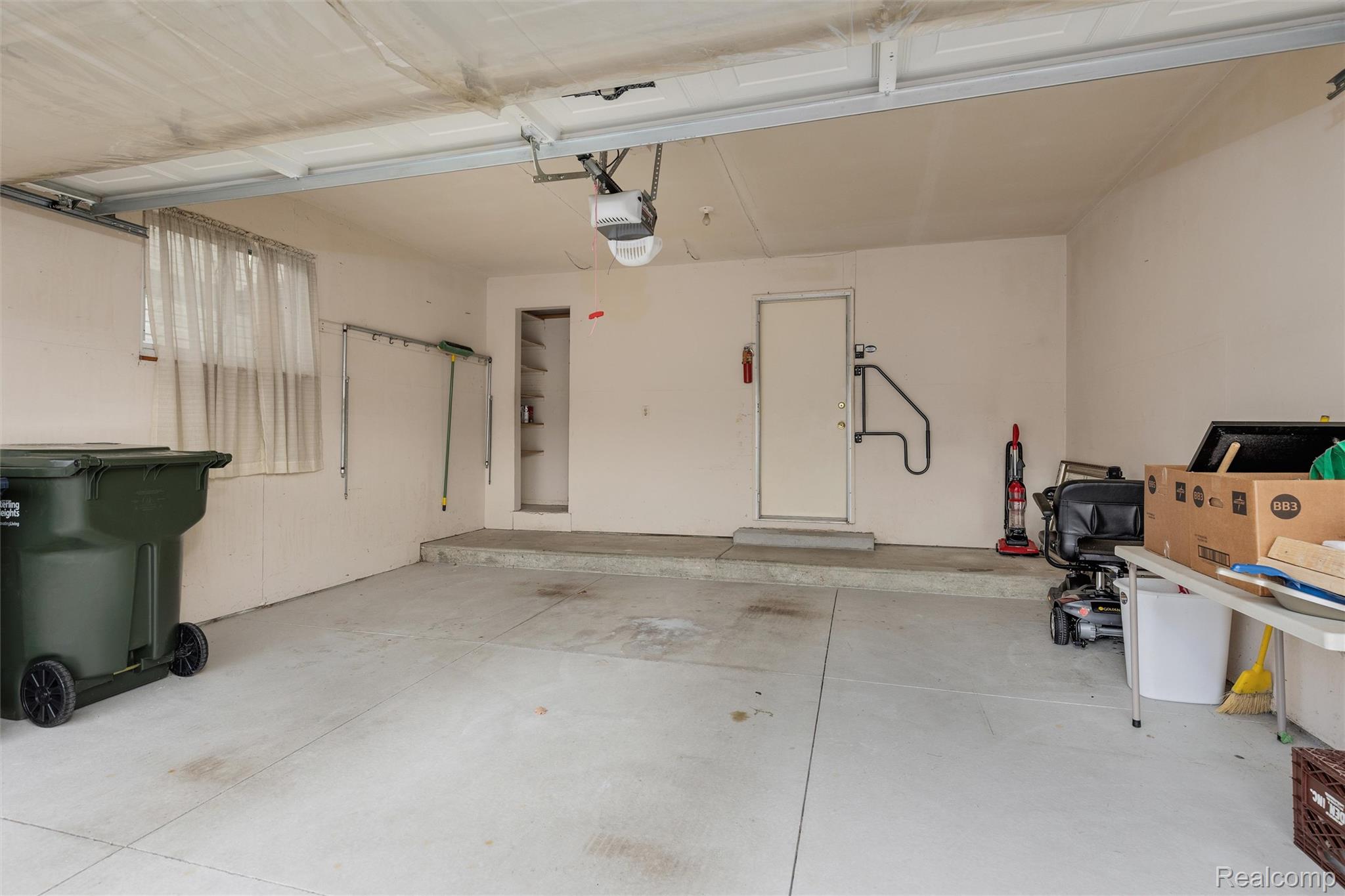 11968 15 Mile Road 24