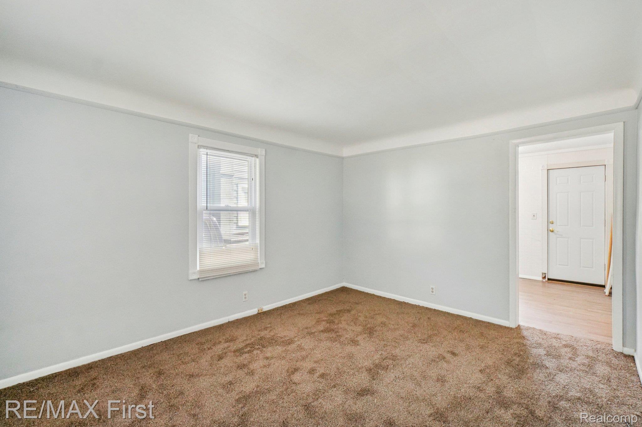 419 W Bernhard Avenue