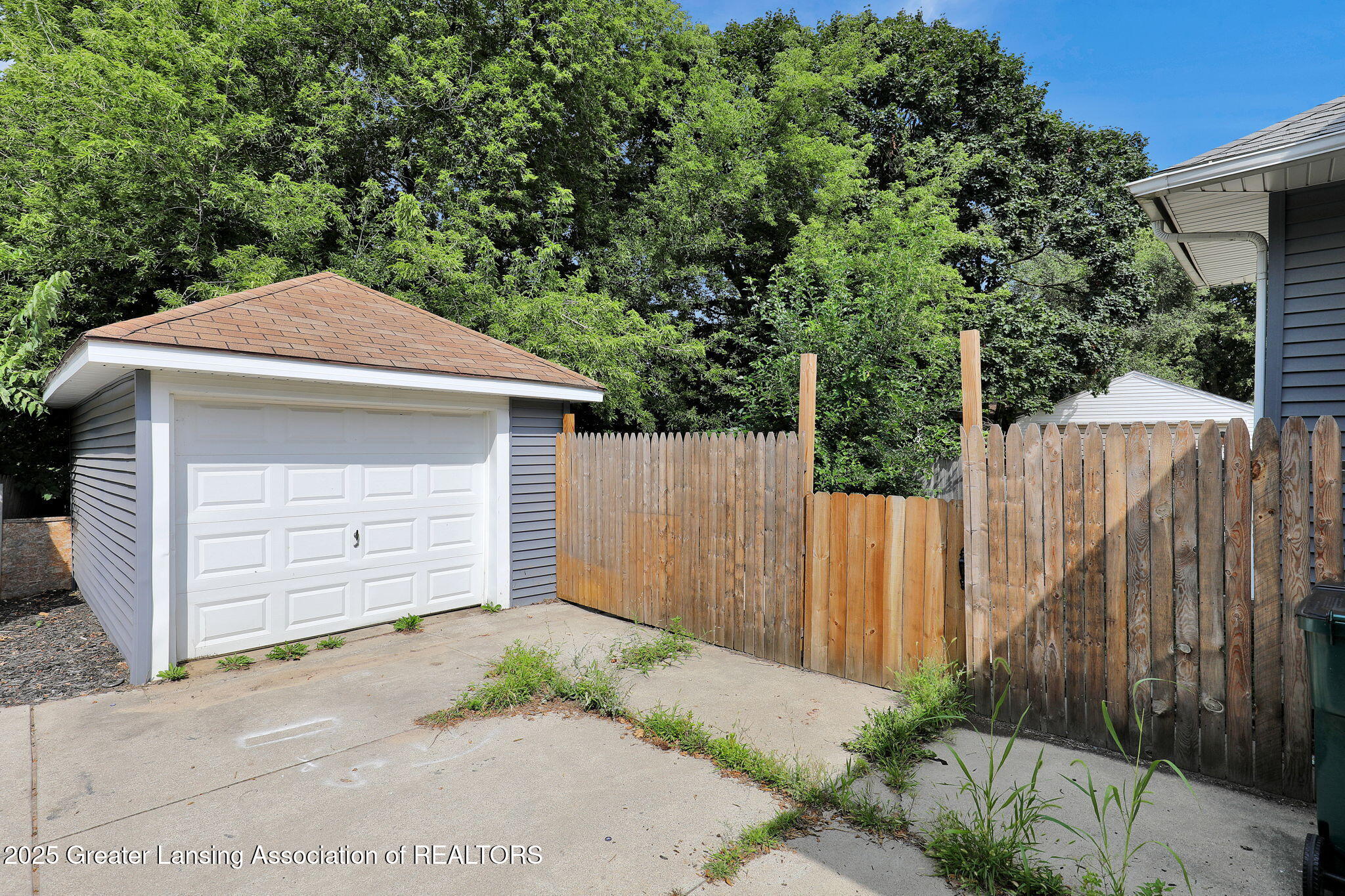 Lansing City, Michigan 48910, United States, 3 Bedrooms Bedrooms, ,1 BathroomBathrooms,Residential,Active,194185