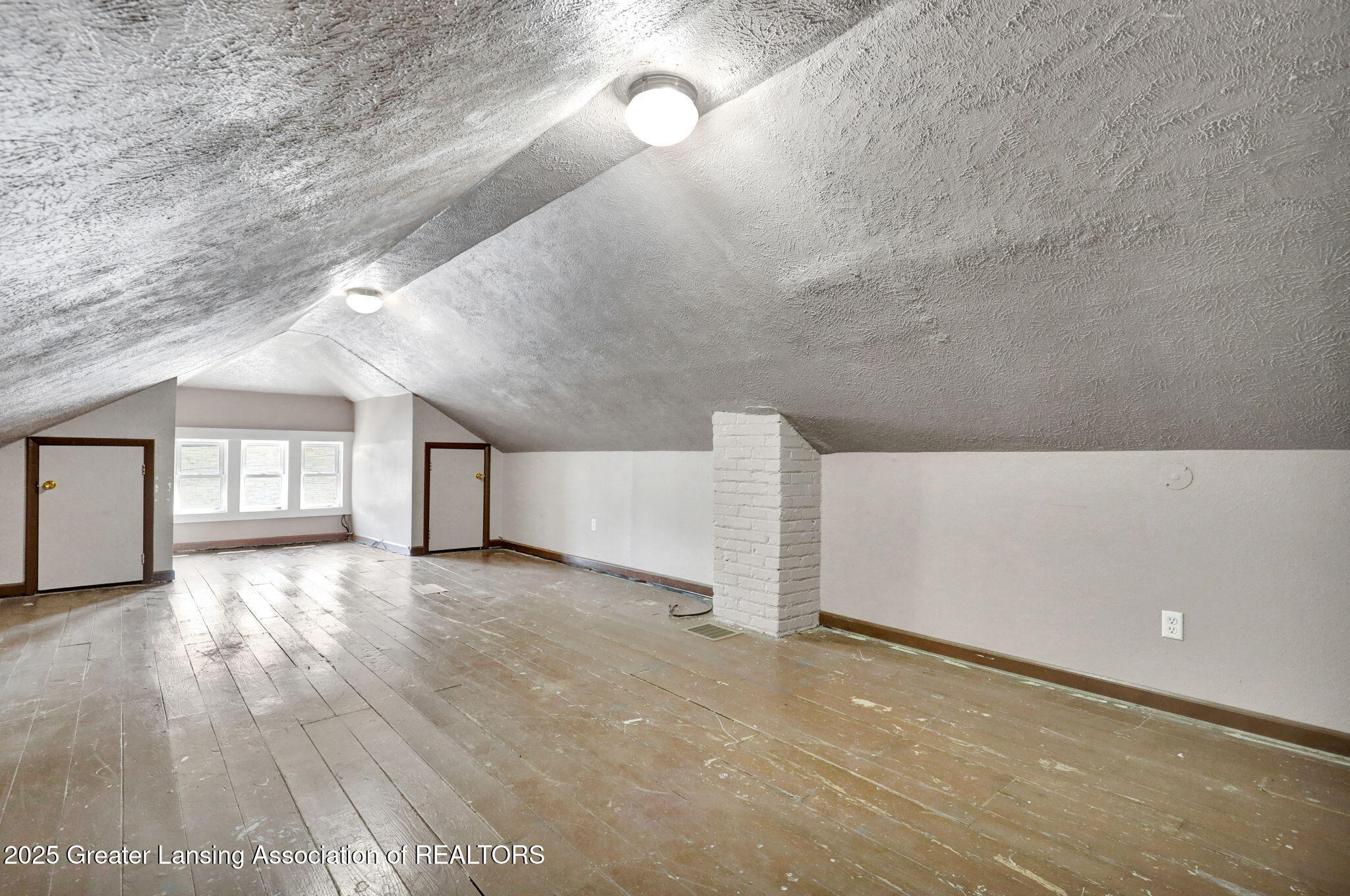 Lansing City, Michigan 48910, United States, 3 Bedrooms Bedrooms, ,1 BathroomBathrooms,Residential,Active,194185