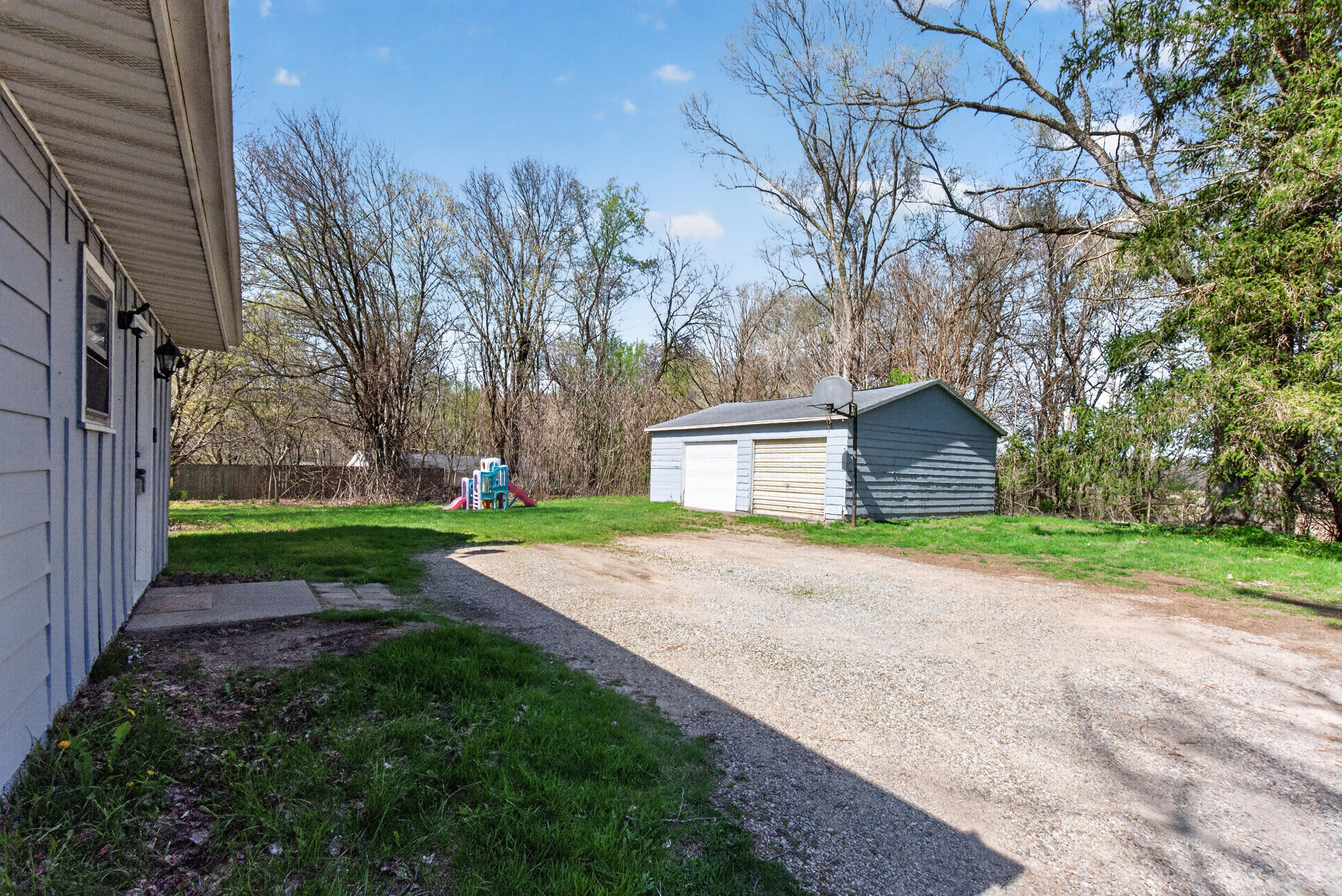 5475 Albion Road