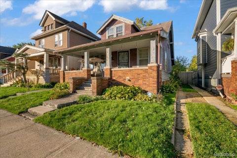 Tiny photo for 2985 Fischer Street, Detroit City, MI 48214 (MLS # 20261081336)