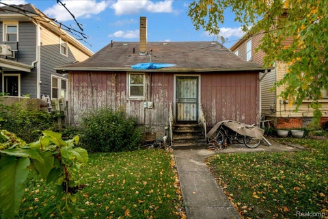 Tiny photo for 2985 Fischer Street, Detroit City, MI 48214 (MLS # 20261081336)