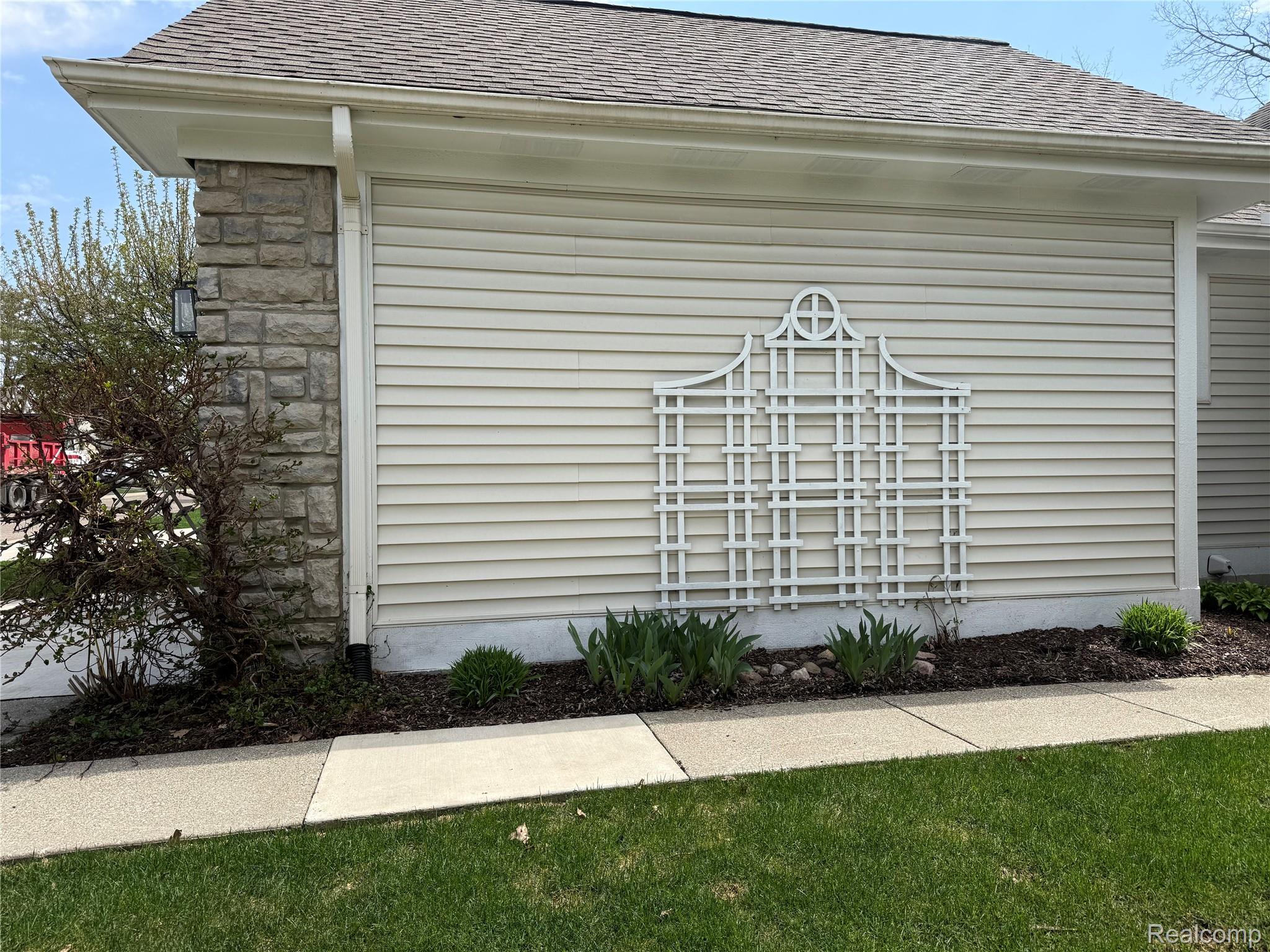 6573 Summit Ridge Court