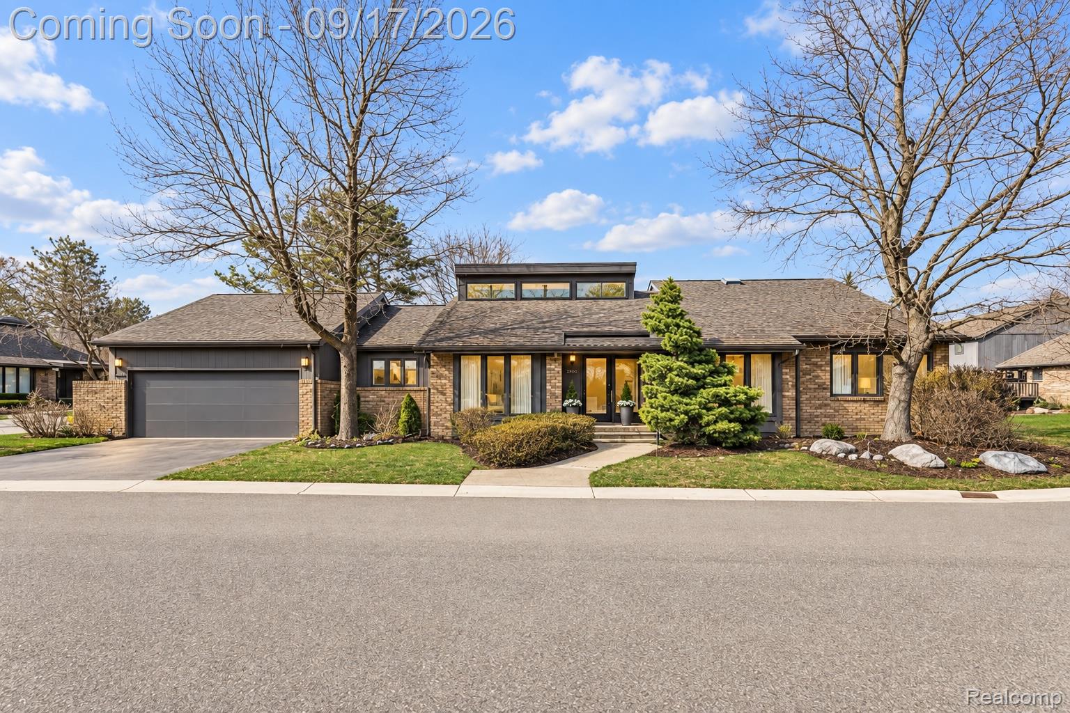 5950 Pinetree Drive