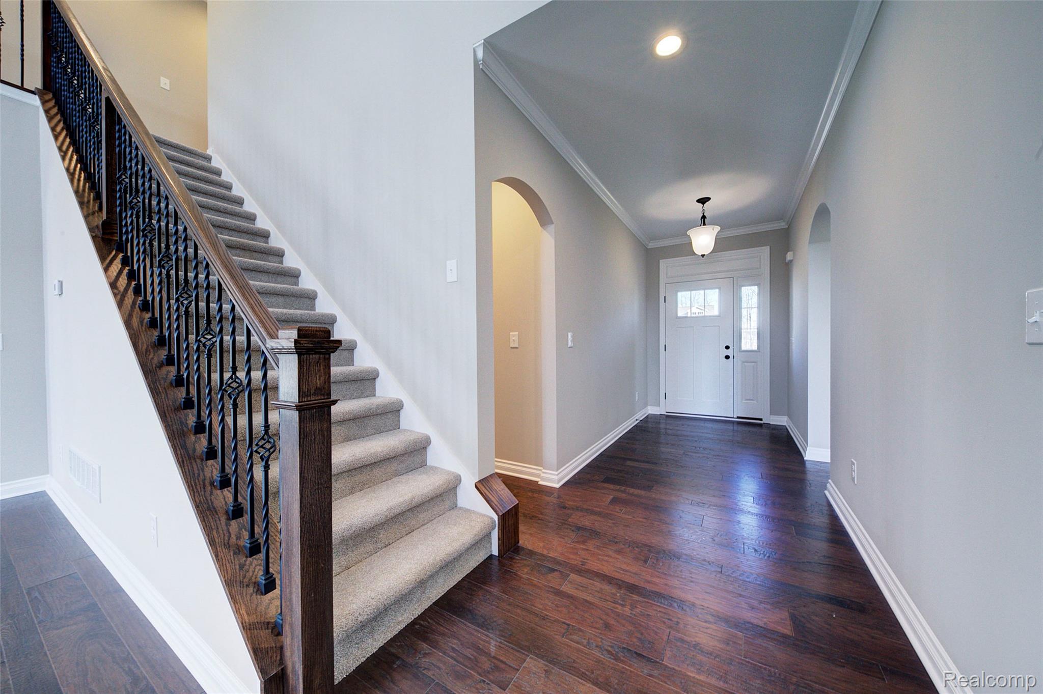 562 ROUND ROCK Drive