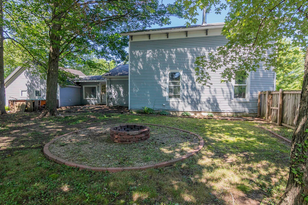506 E 2nd Street