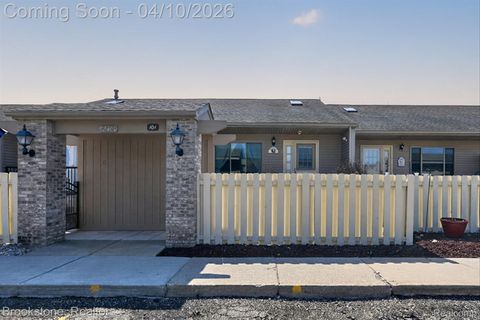 62401 Raleigh Court 4 South Lyon City MI 48178