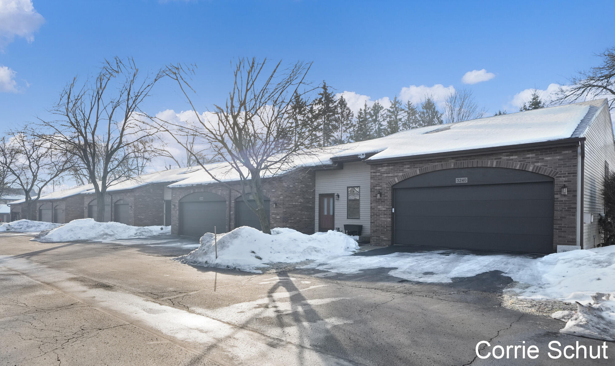 3240 Arrowhead Arms Court SW