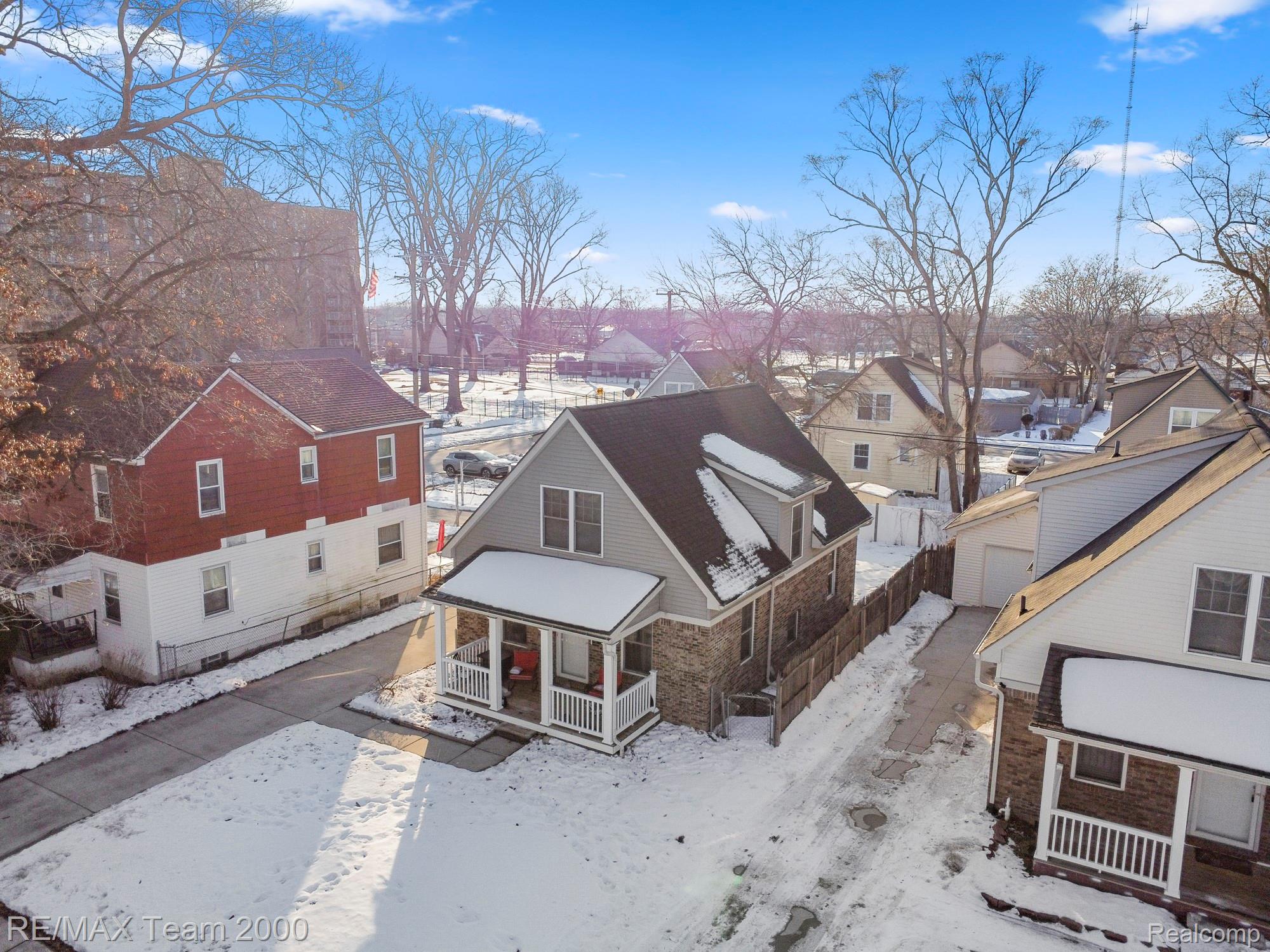 21025 Glen Lodge Road