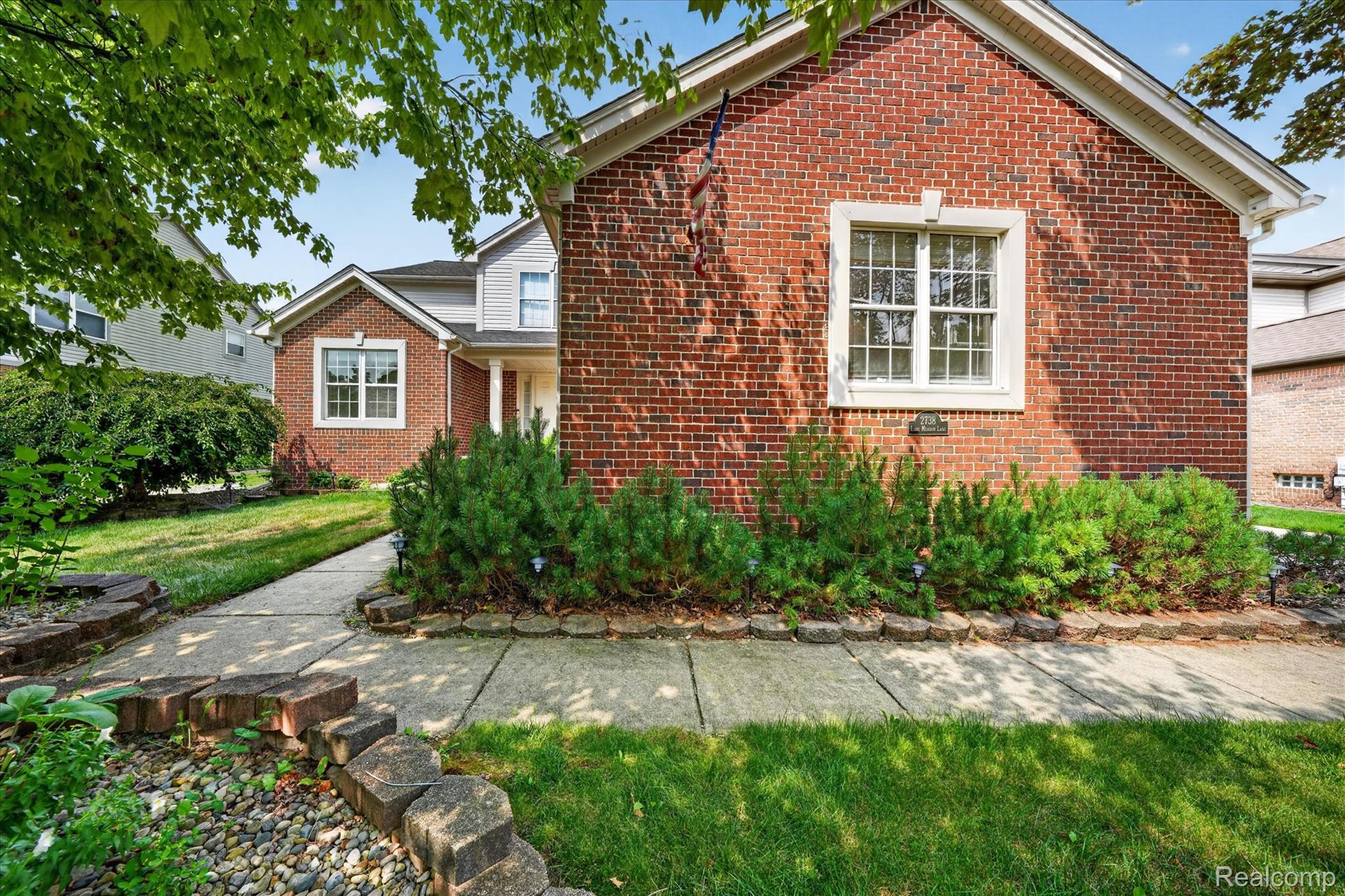 2738 Long Meadow Lane