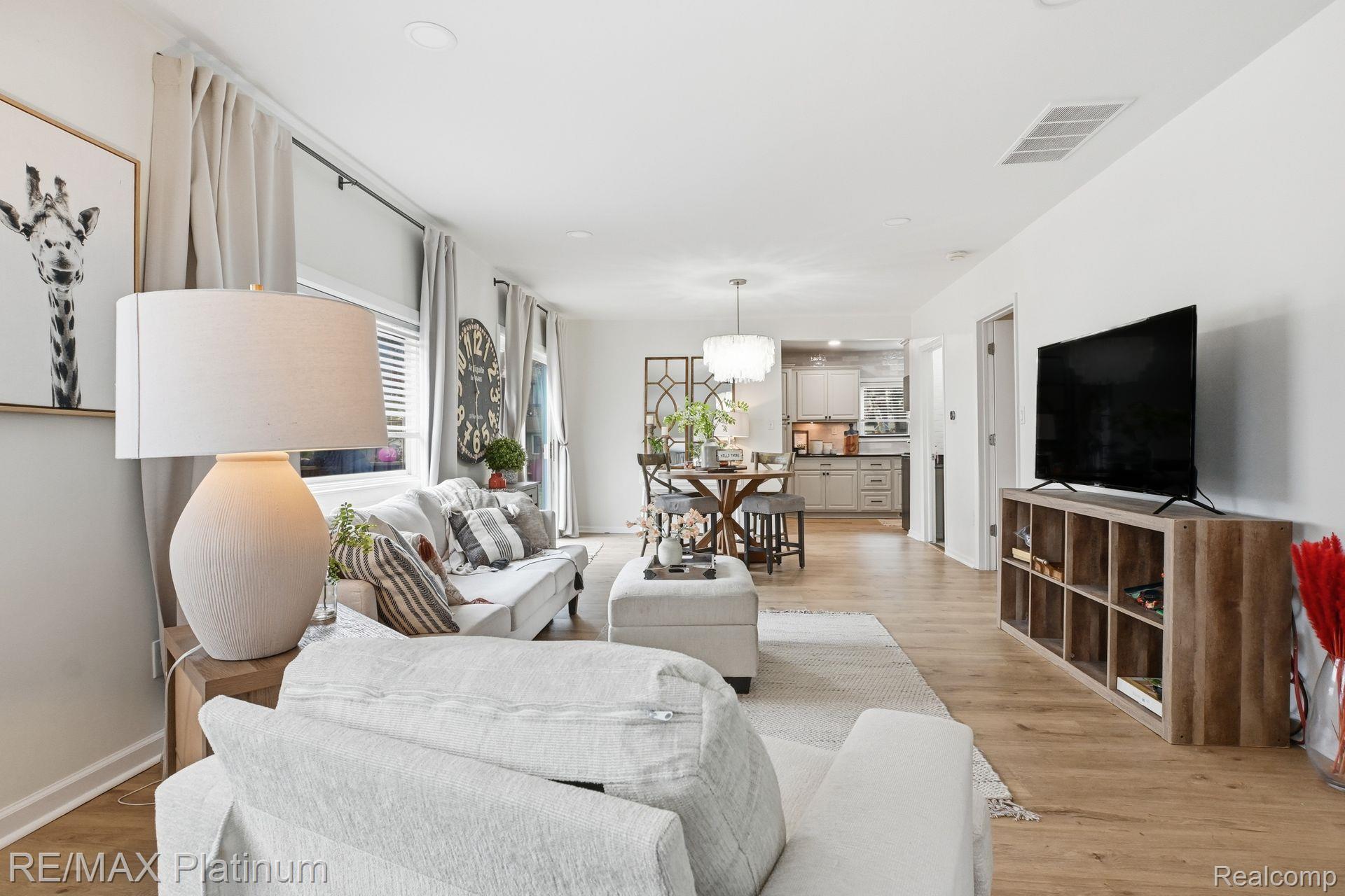 1146 Sunrise Park Street