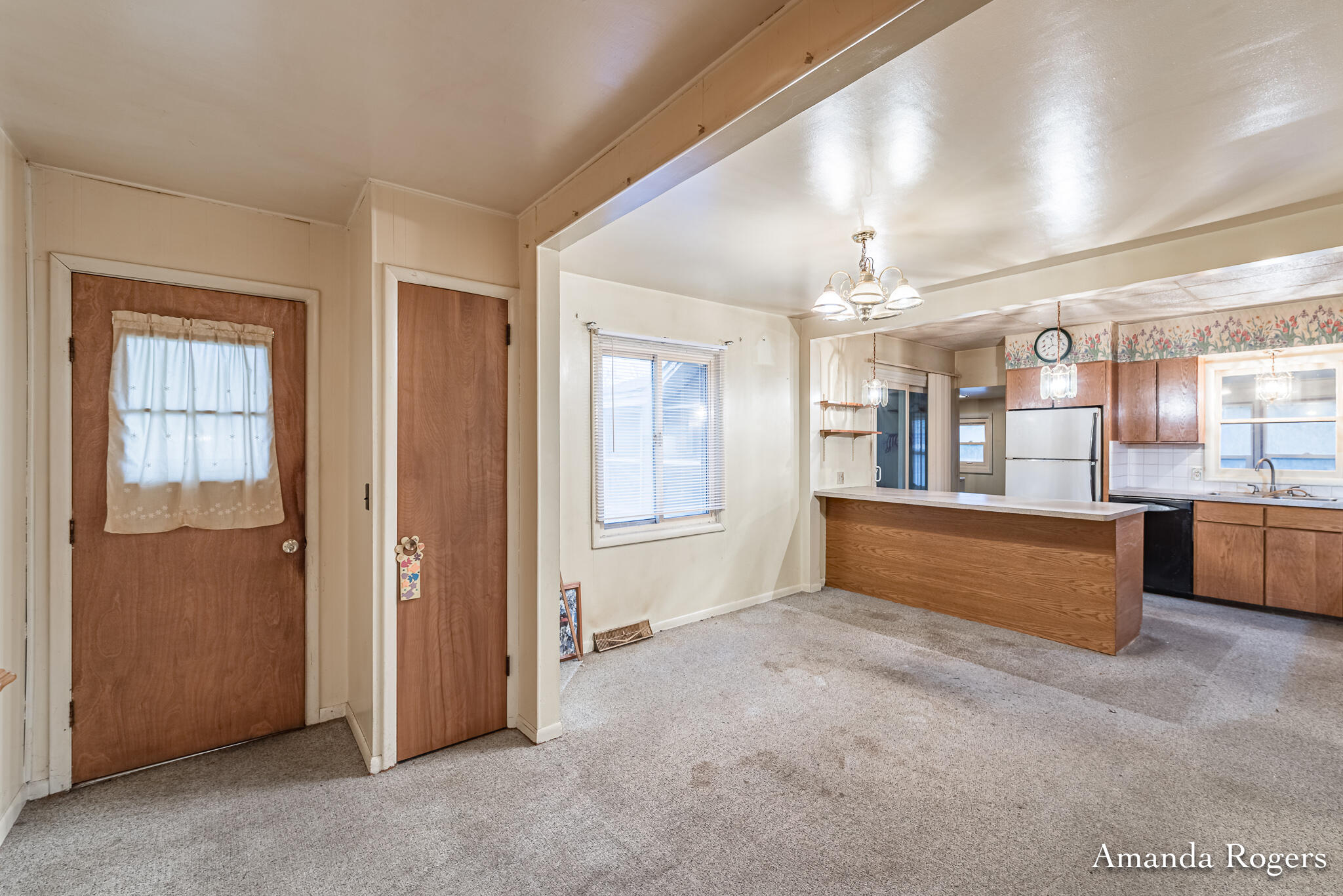 926 E Main Street SE