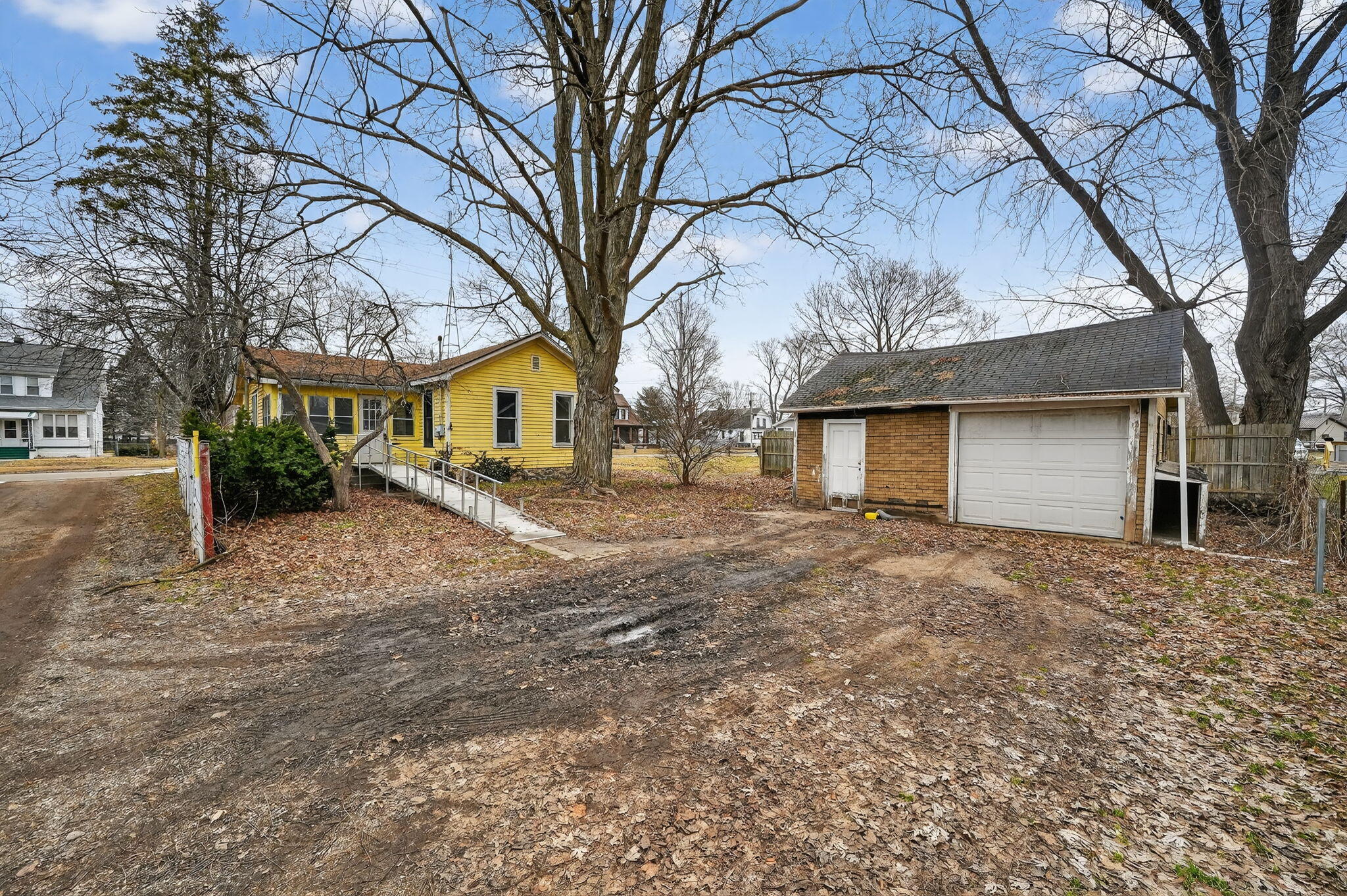 304 E Prairie Ronde Street