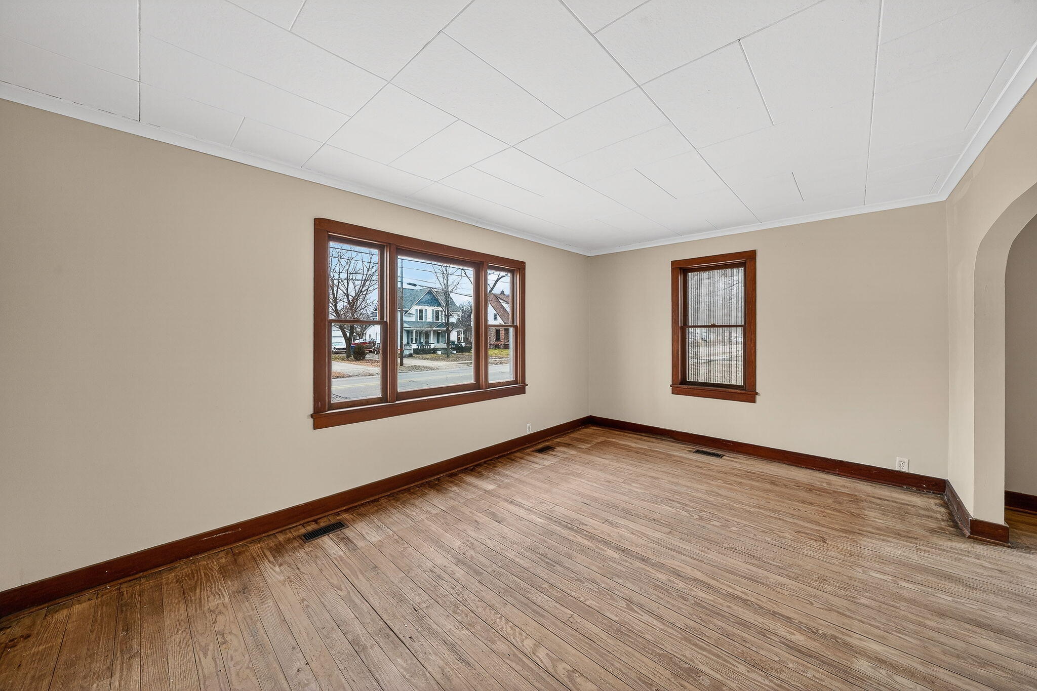 304 E Prairie Ronde Street