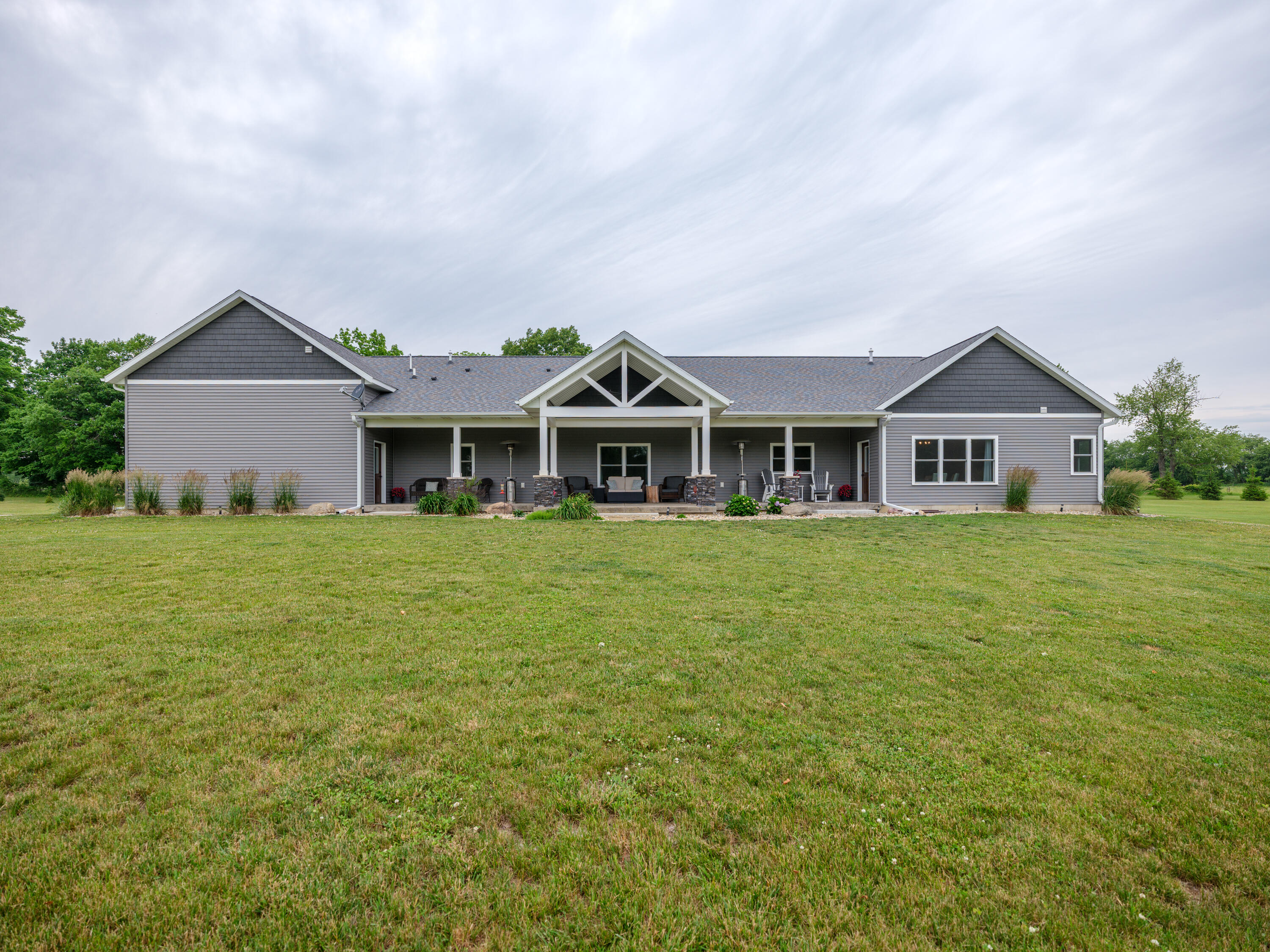 1518 M Drive S