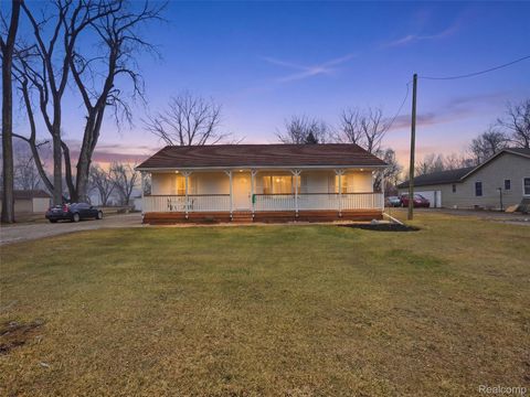 6199 Heyer Street Romulus City MI 48174