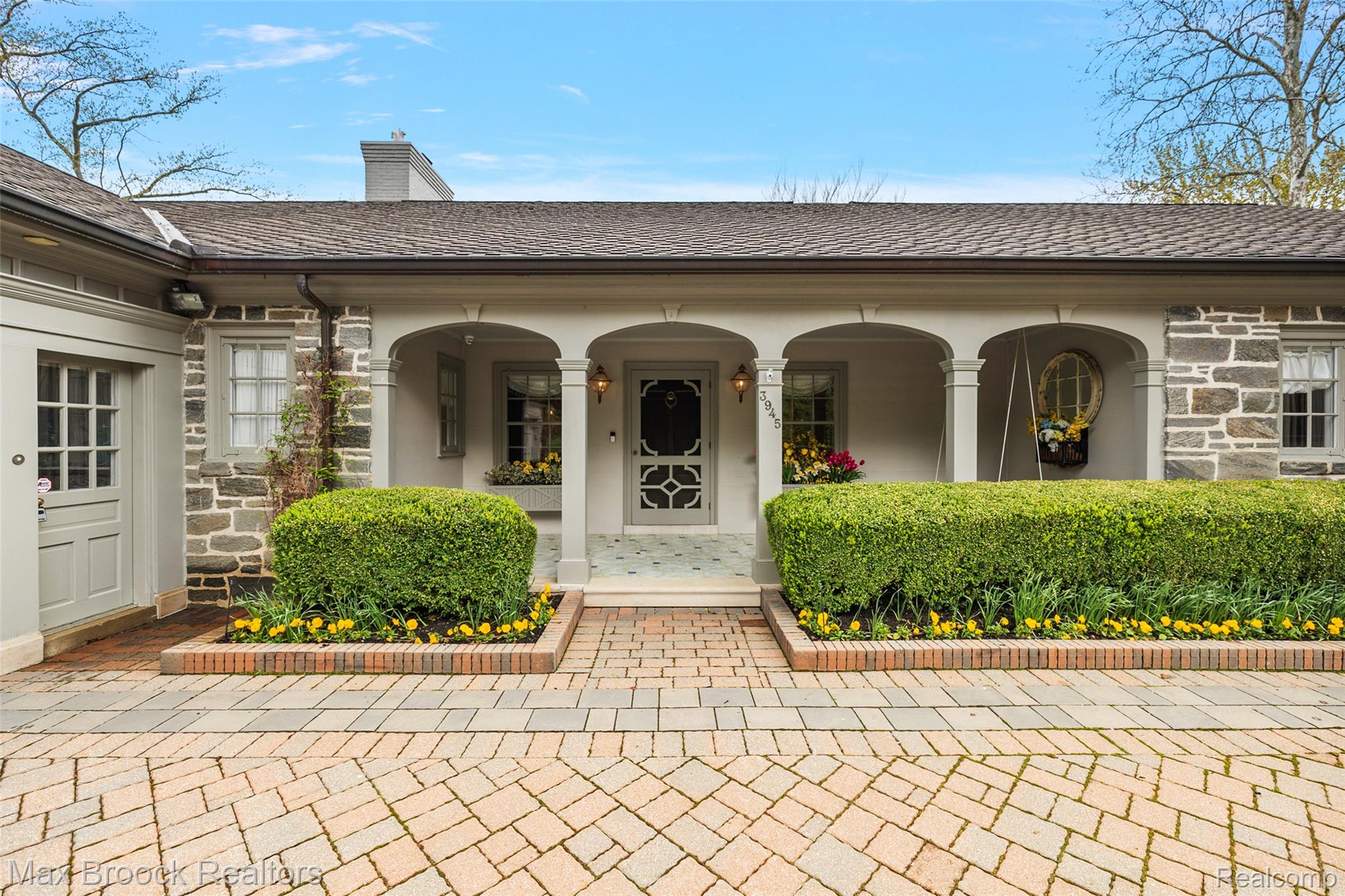 3945 Kirkland Court