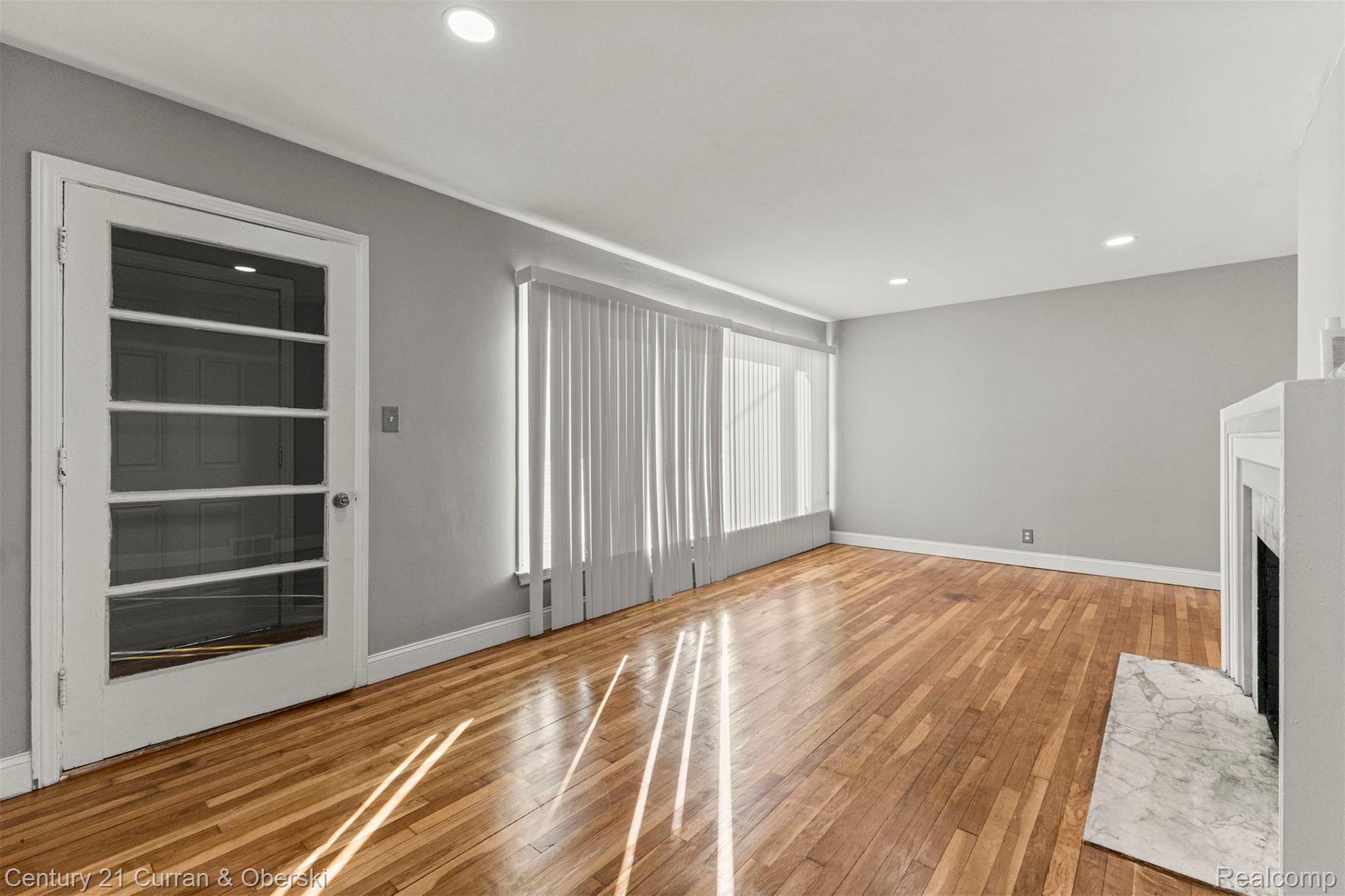 15805 Lindsay Street