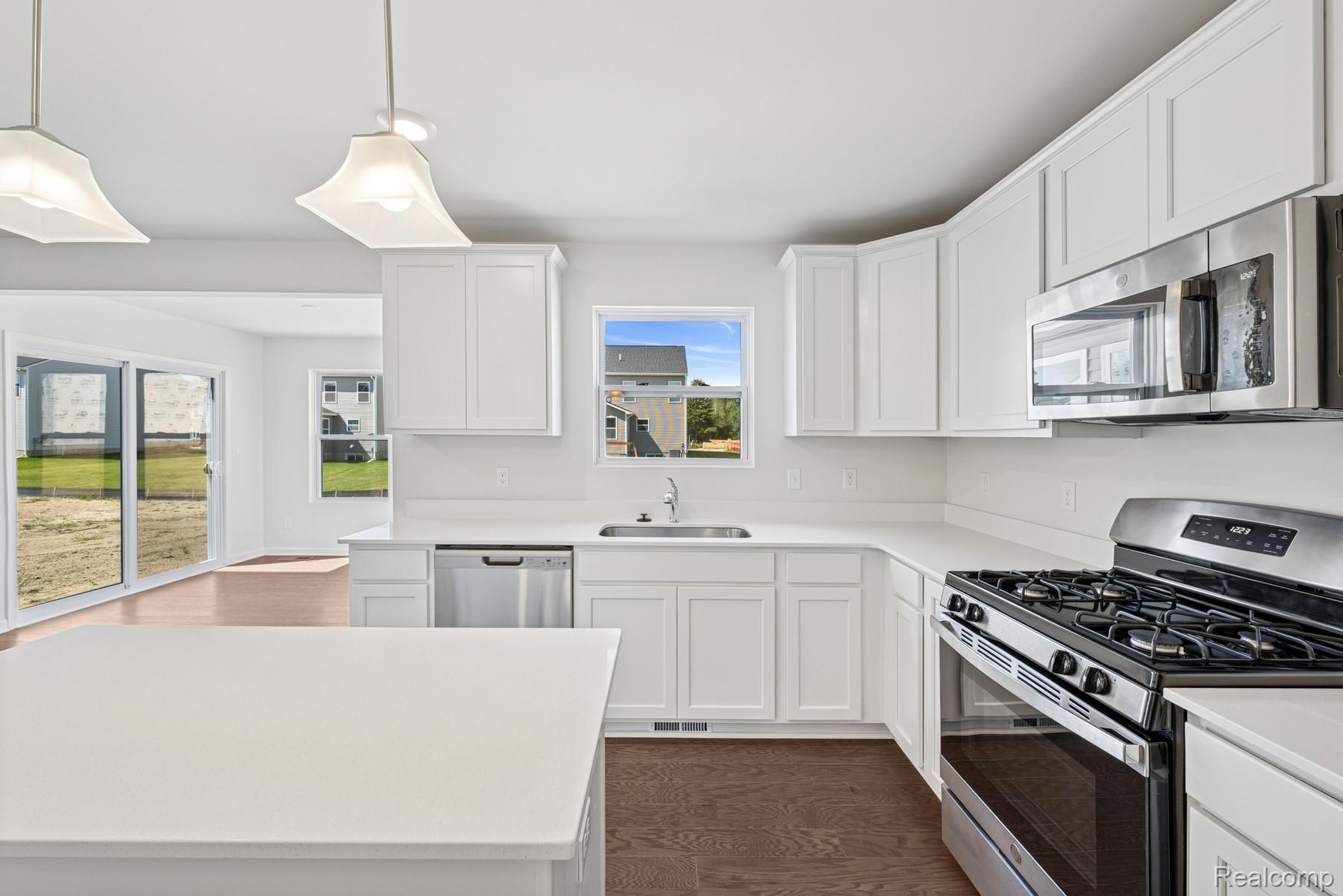 54759 HERON Circle