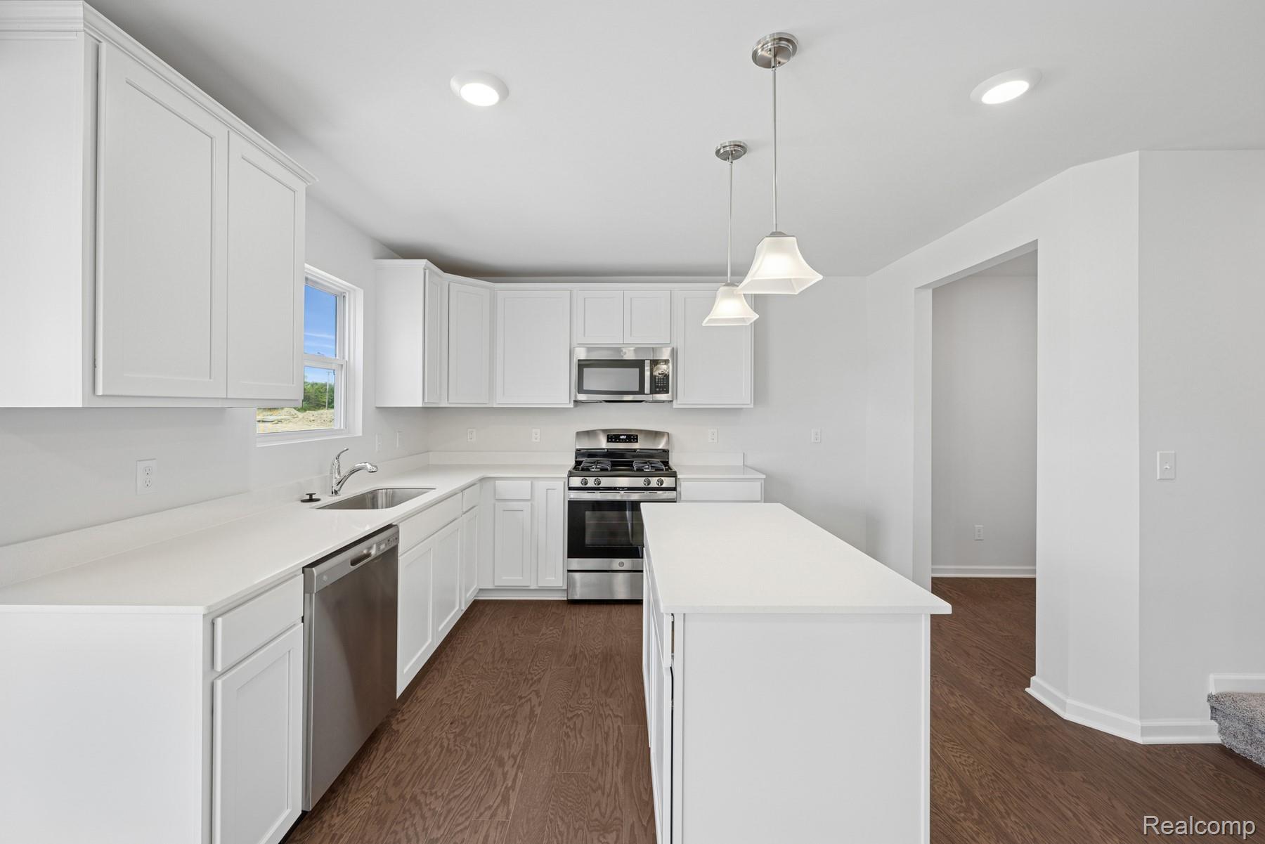 54759 HERON Circle