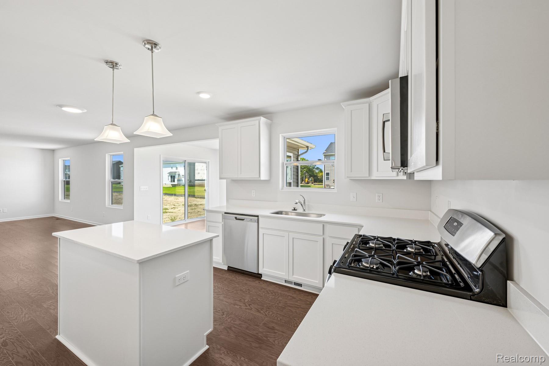 54759 HERON Circle