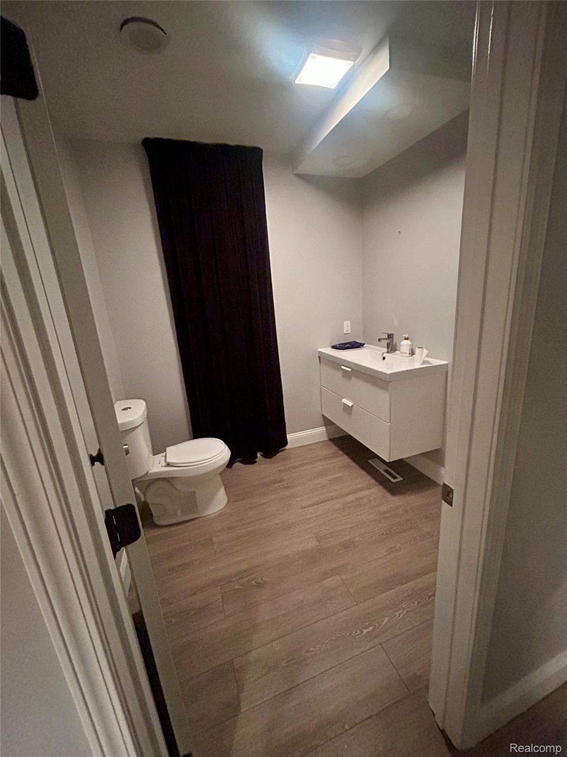 2601 Illinois Avenue