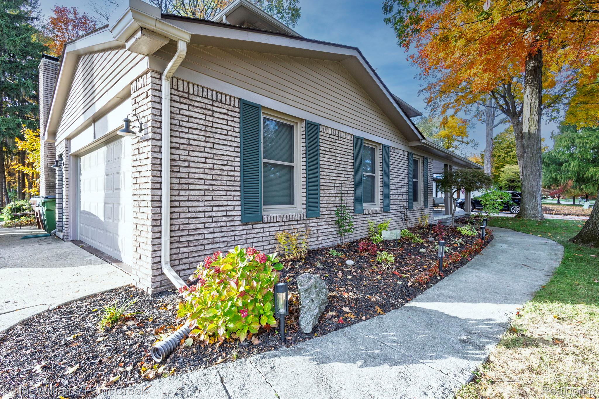 47935 Ben Franklin Drive