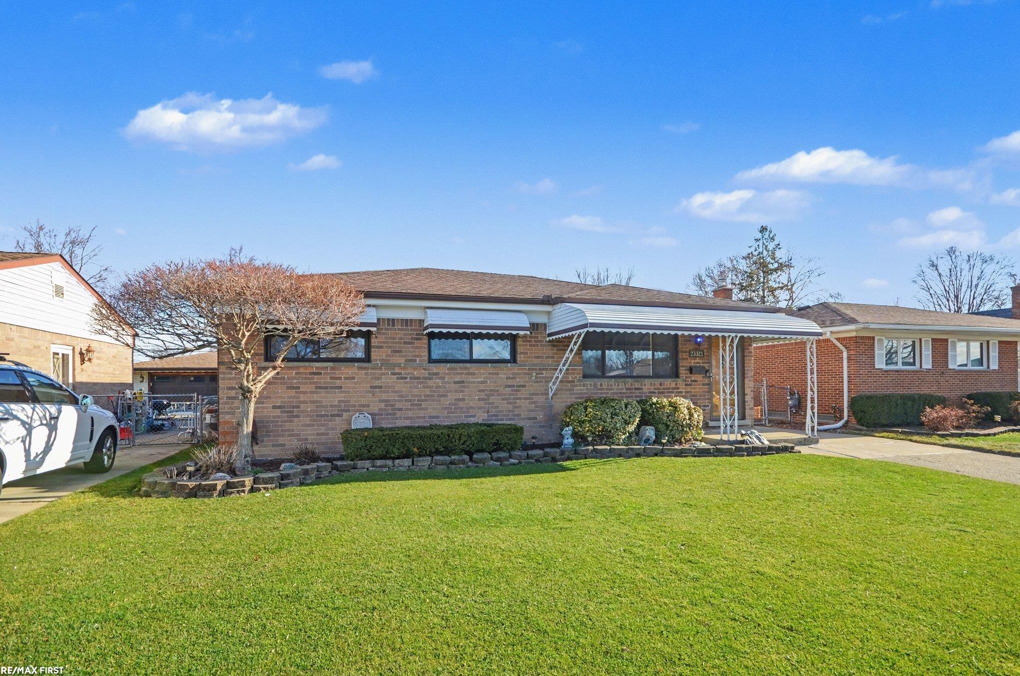 23321 Glenbrook Street