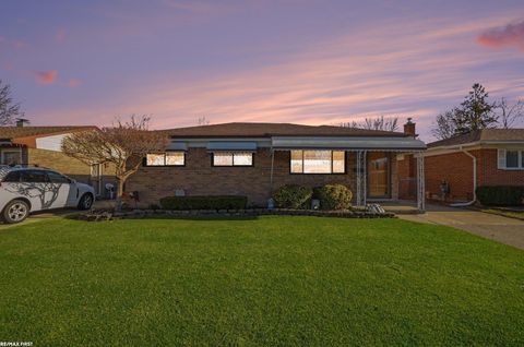 23321 Glenbrook Street St Clair Shores City MI 48082