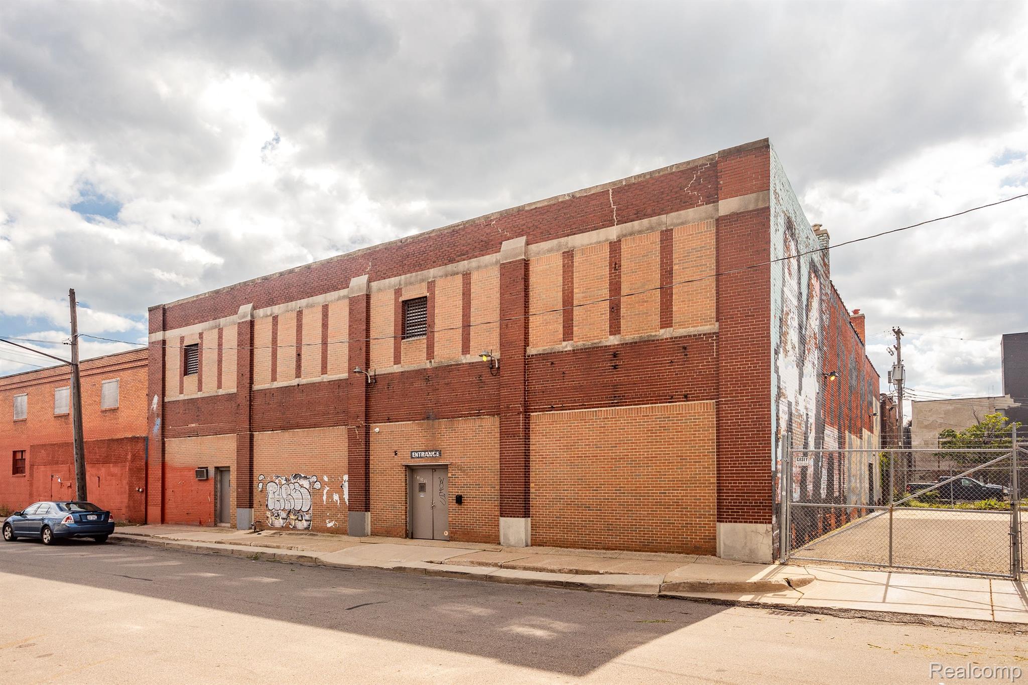 1350 DIVISION Street