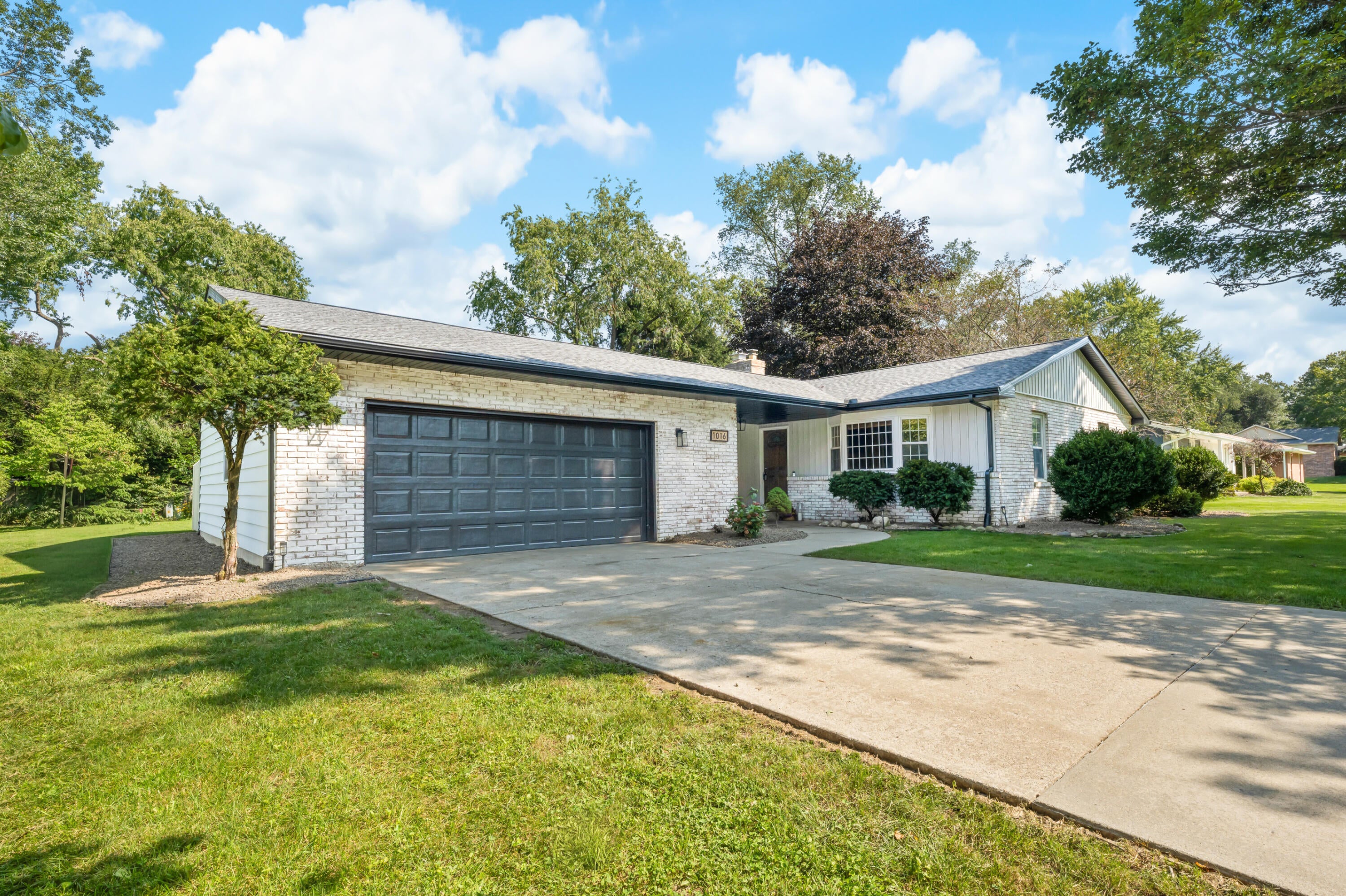 1016 Tomahawk Lane