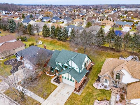 15743 Greenview Fraser City MI 48026