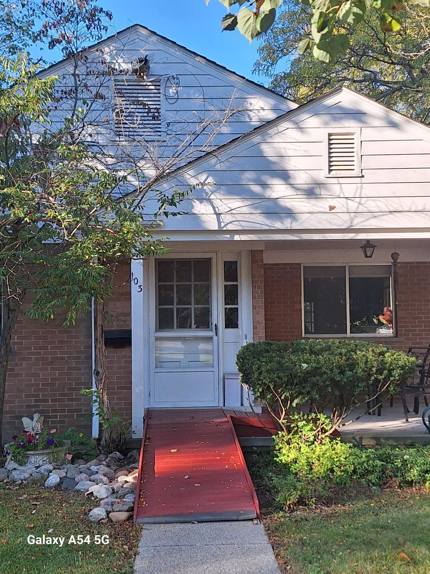 103 105,111,113 N Lewis