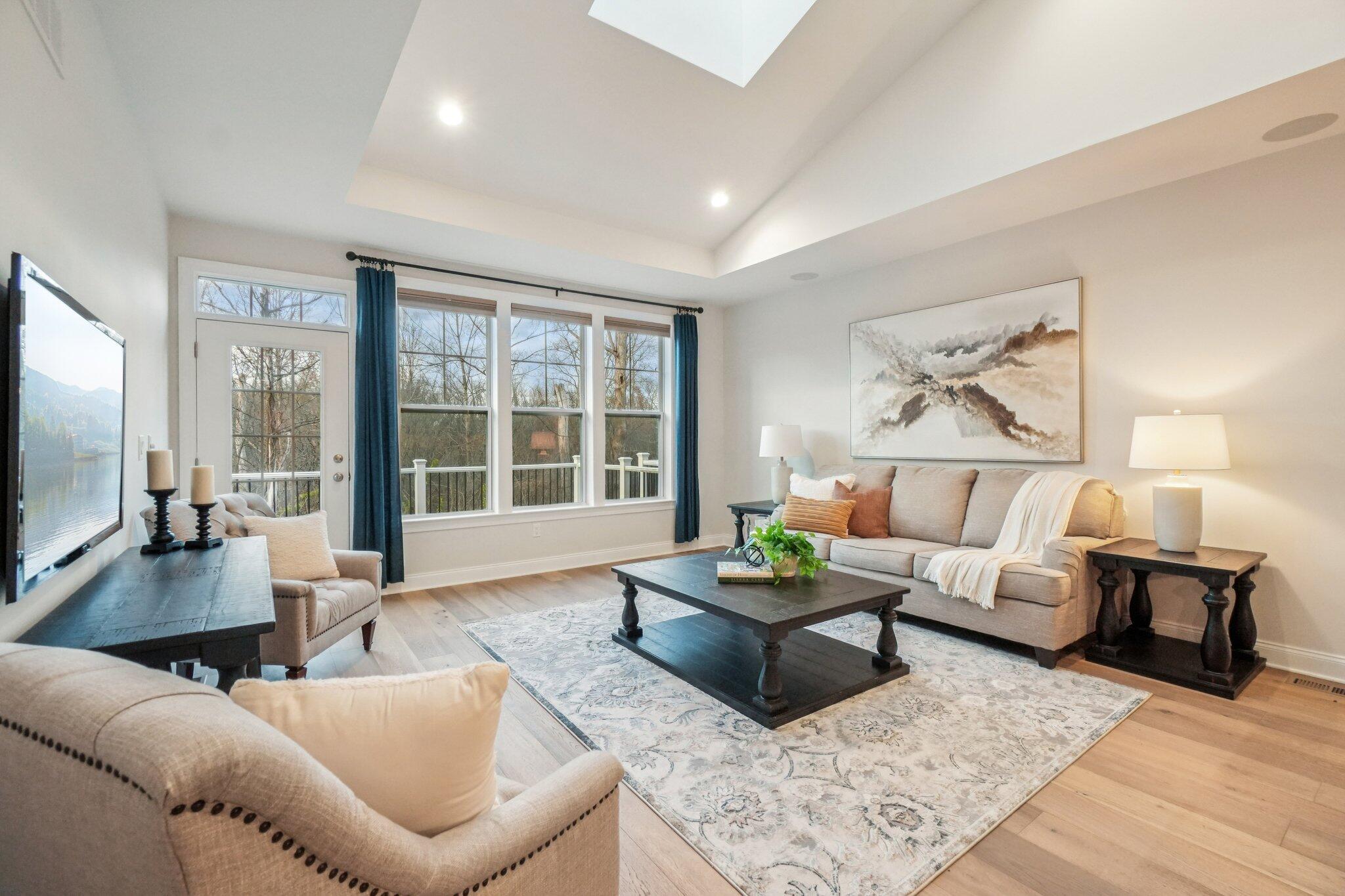 3056 N Spurway Drive