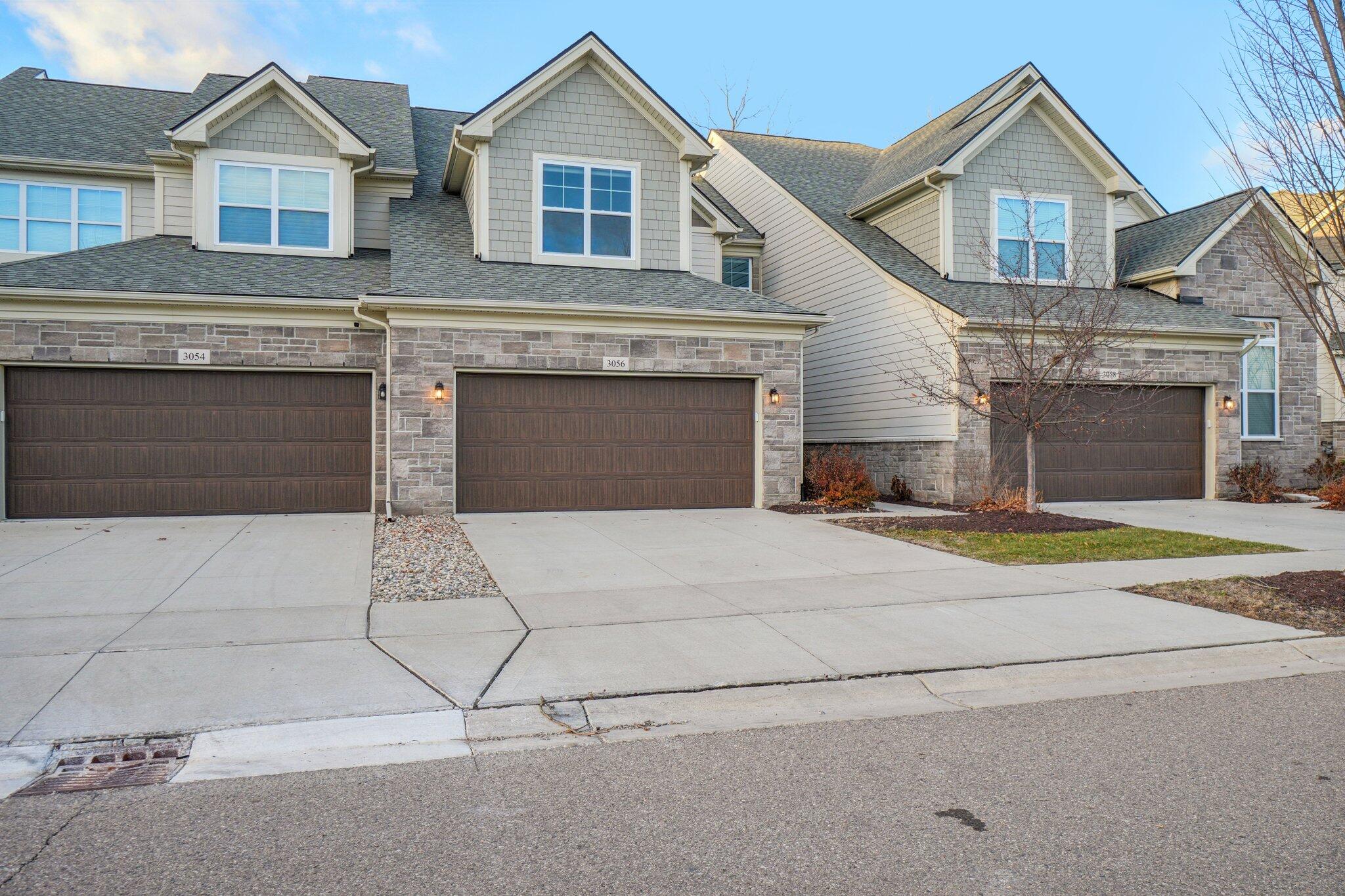 3056 N Spurway Drive