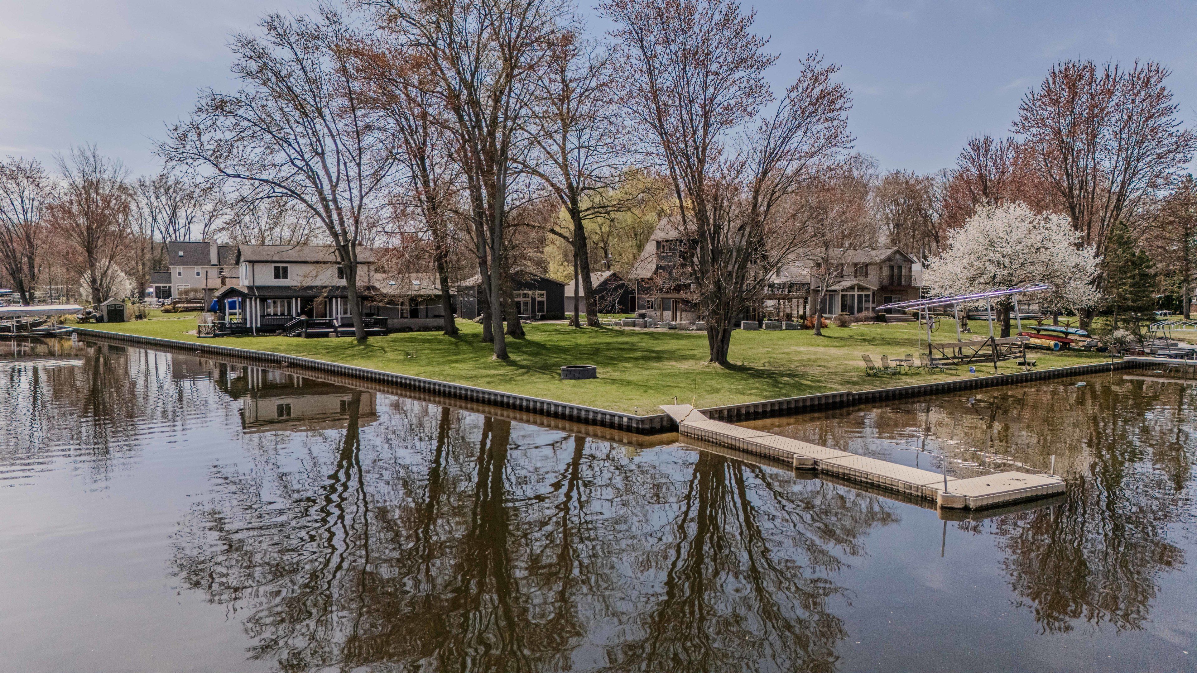 4405 SHOREVIEW Lane
