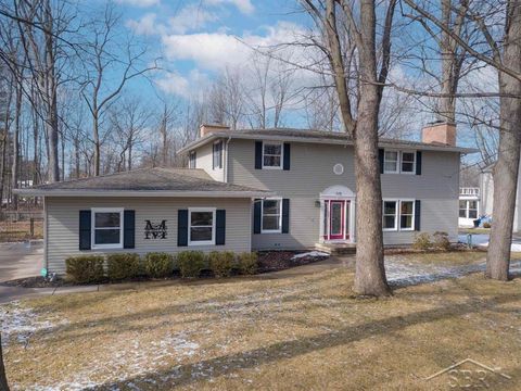 5711 Summerset Drive Midland City MI 48640