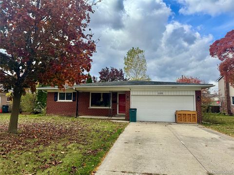 1101 Ashley Drive Troy City MI 48085