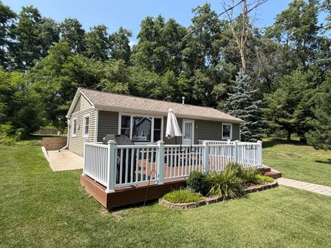 Photo of 63166 Lakeshore Drive, Keeler Township, MI 49047 (MLS # 69026038501)