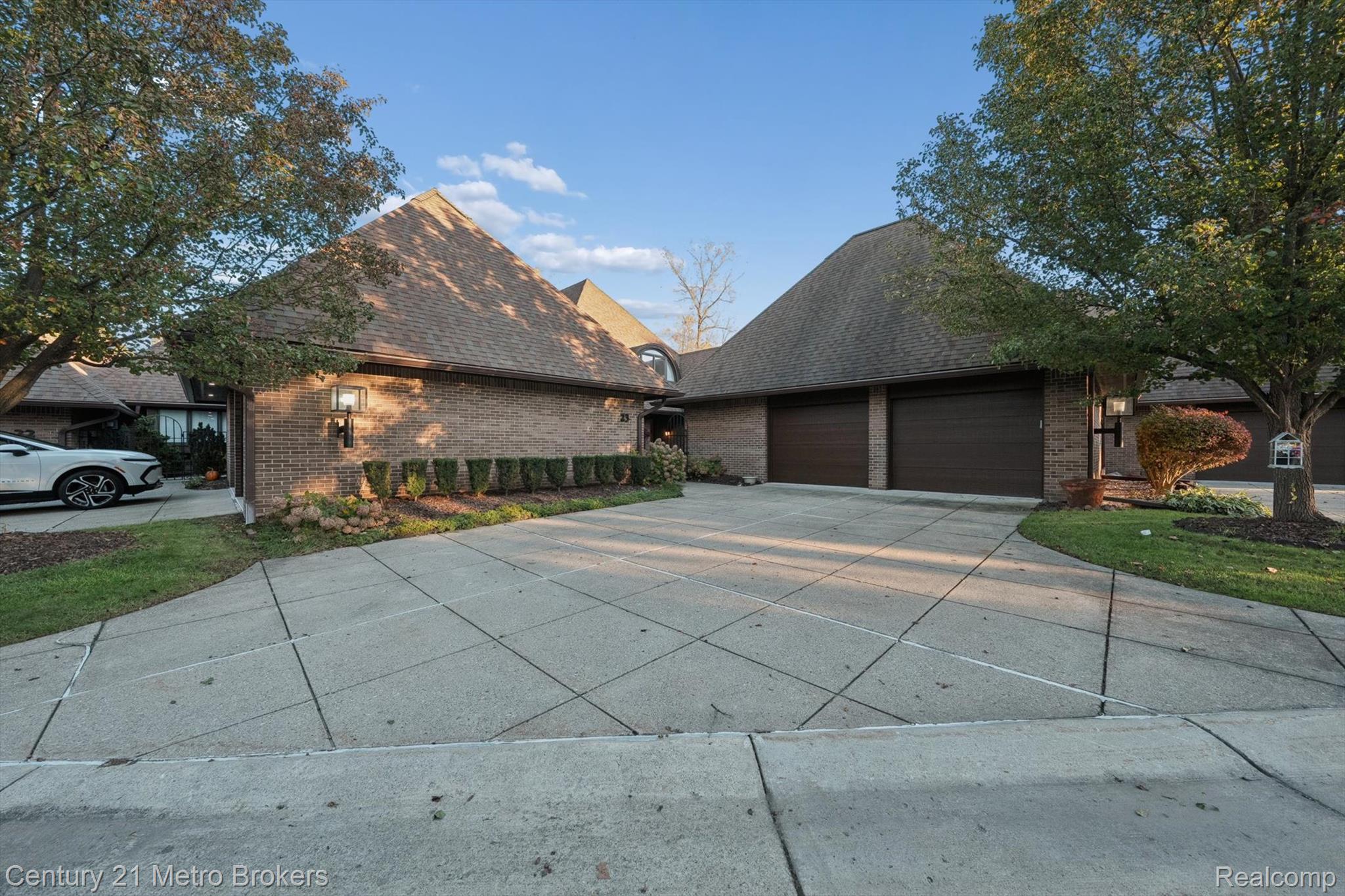 9095 S Saginaw Road 23