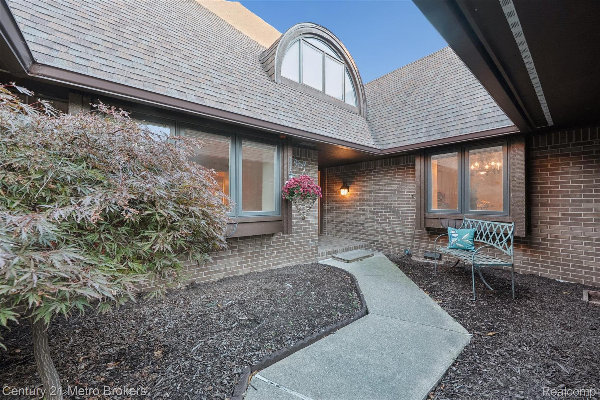 9095 S Saginaw Road 23