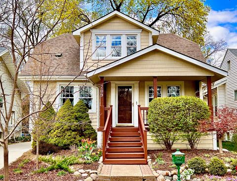 209 E WOODLAND Street Ferndale City MI 48220