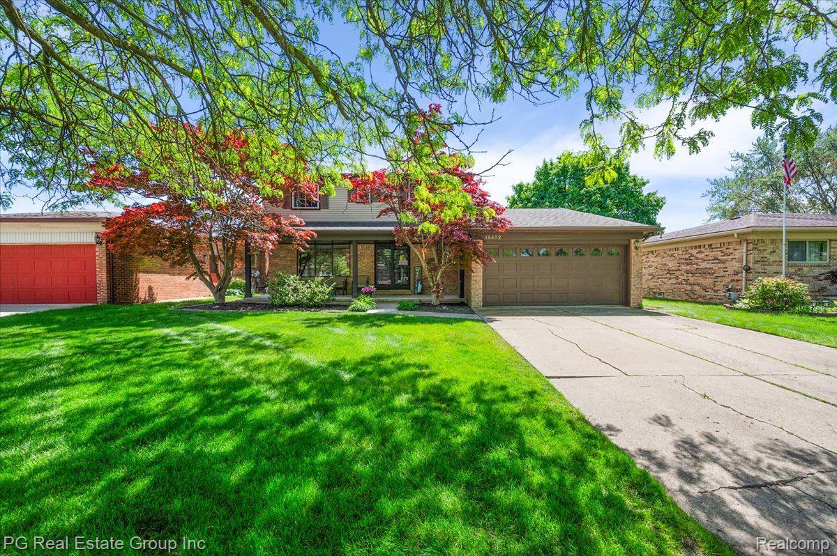 15672 ROBERT Drive