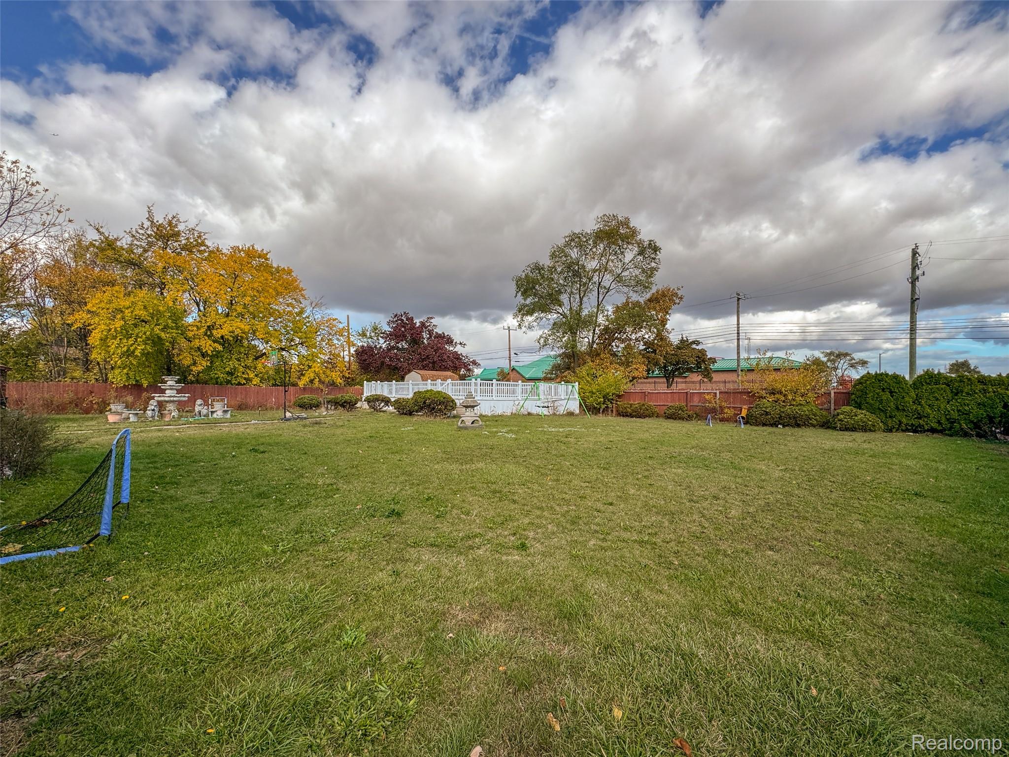 Detroit City, Michigan 48211, United States, 4 Bedrooms Bedrooms, ,3 BathroomsBathrooms,Residential,Coming Soon,234028