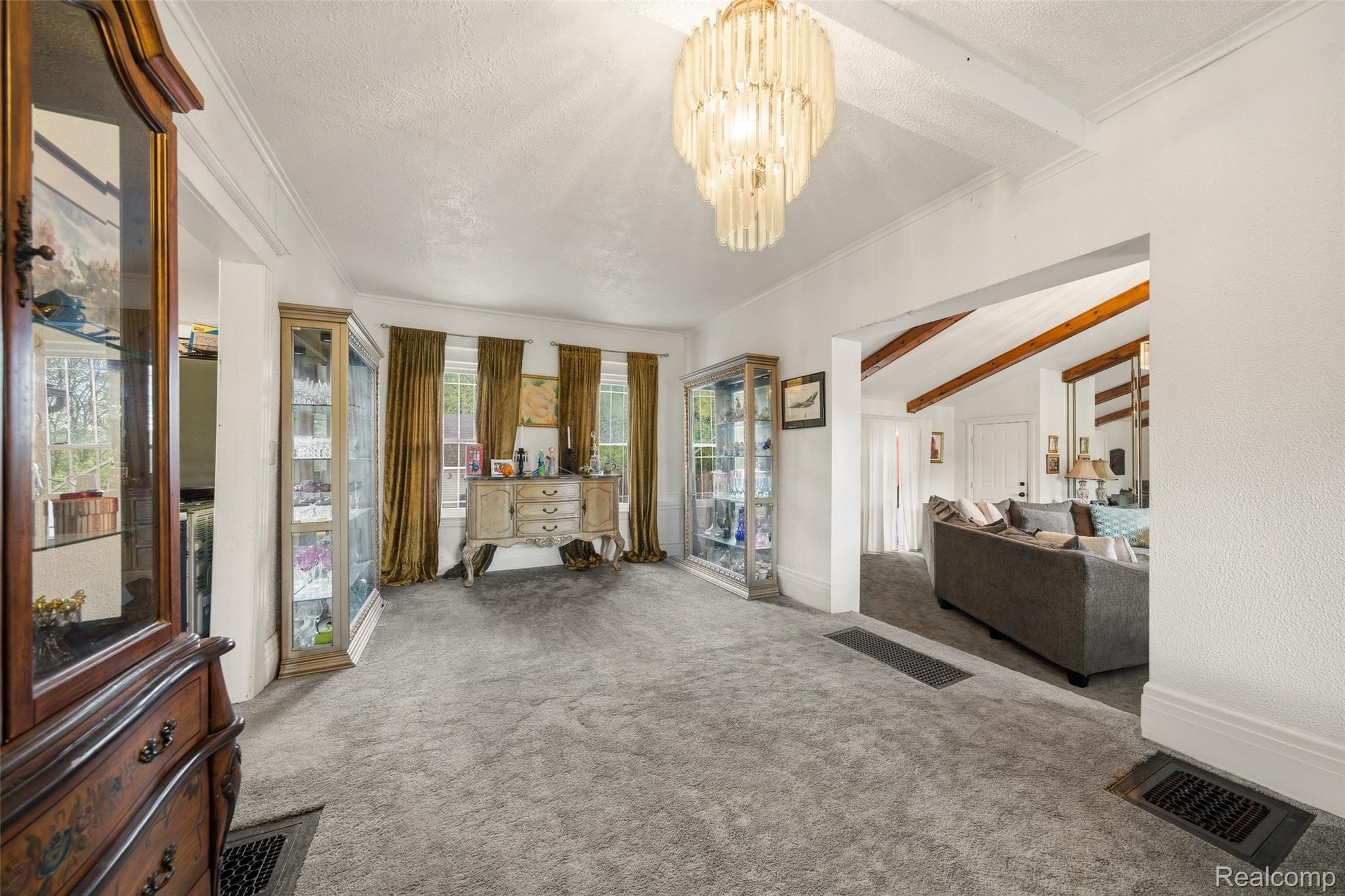 Detroit City, Michigan 48211, United States, 4 Bedrooms Bedrooms, ,3 BathroomsBathrooms,Residential,Coming Soon,234028